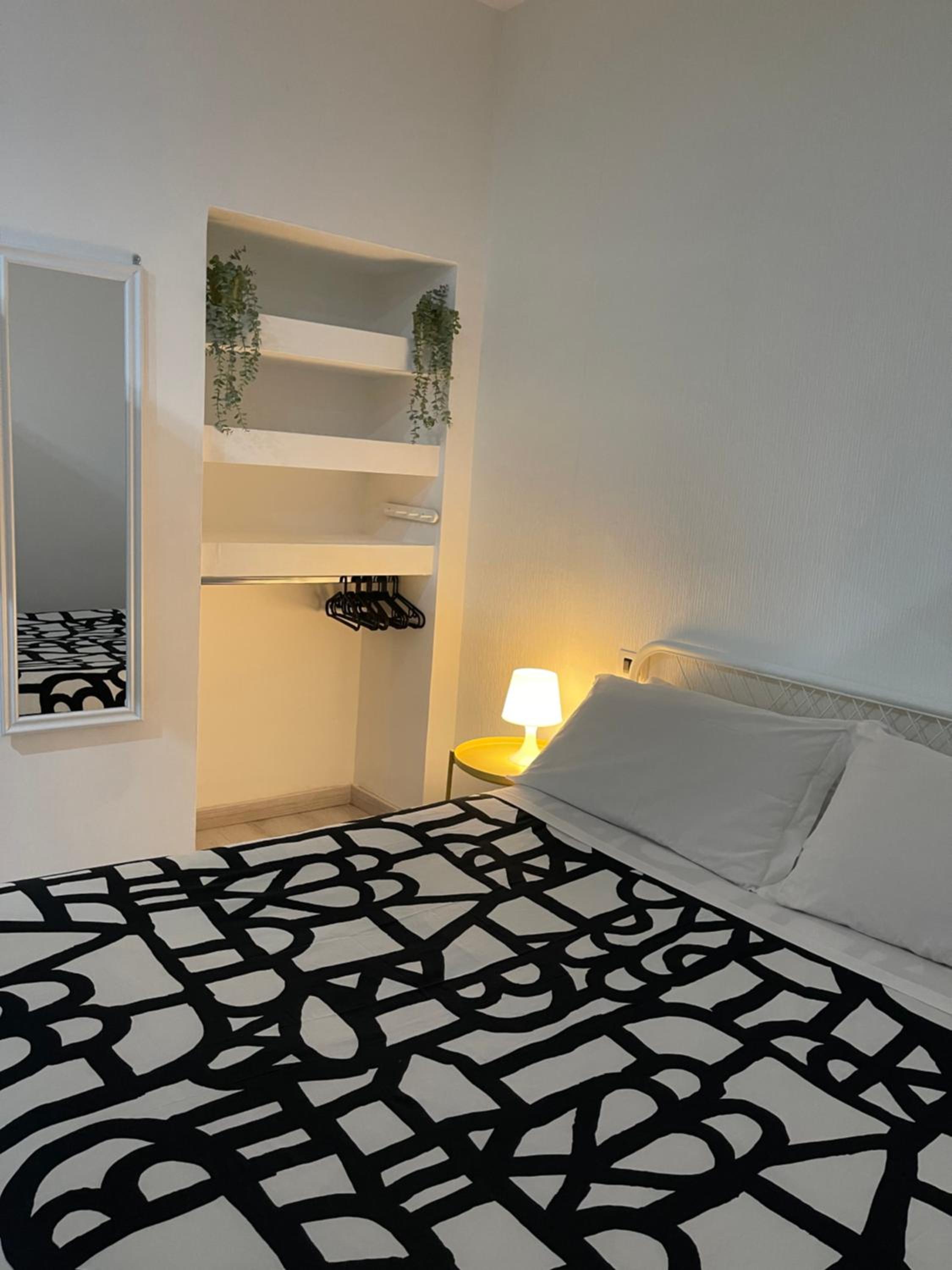 Two-Bedroom Apartment - Photo 3
