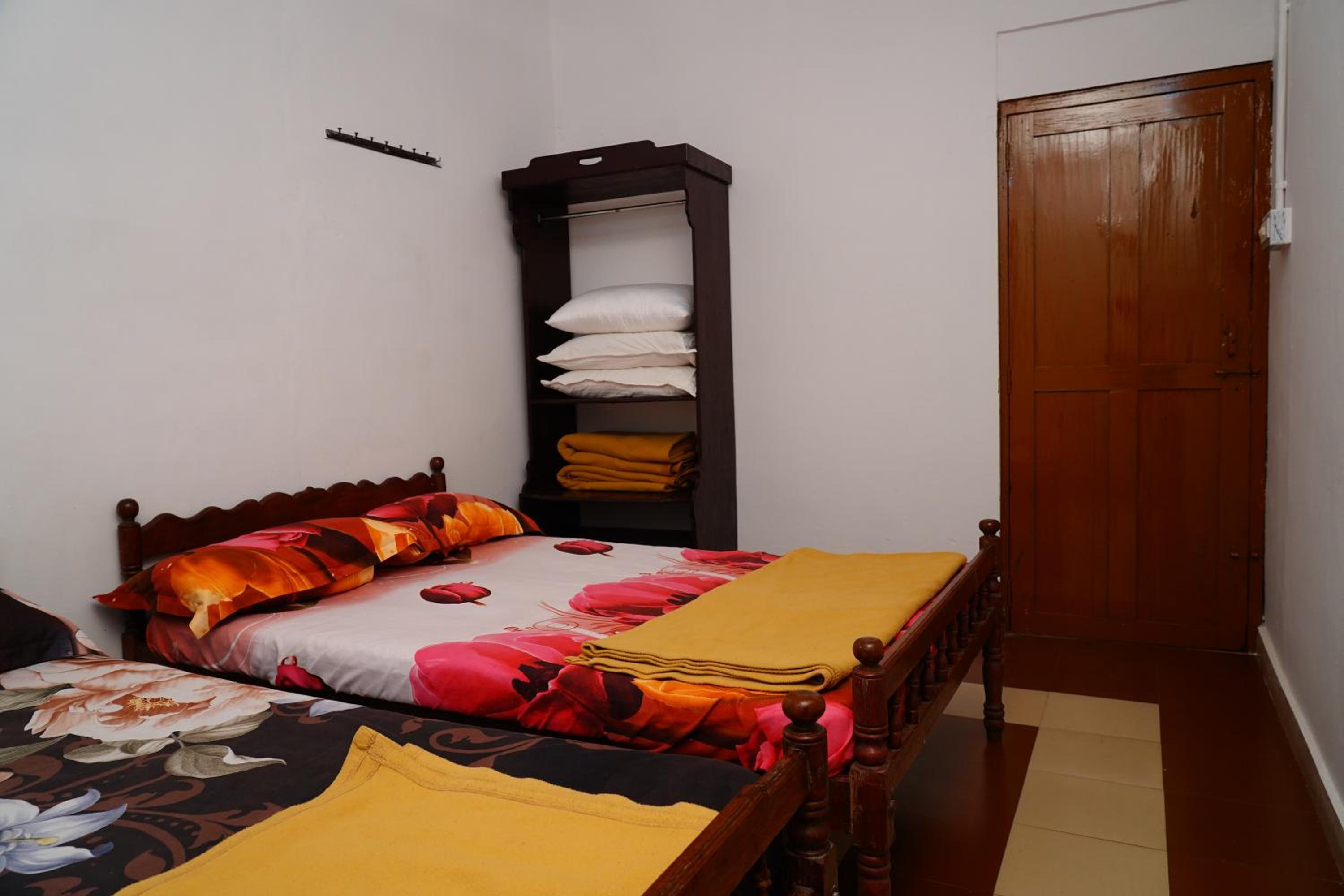 Family Room with Private Bathroom photo 1