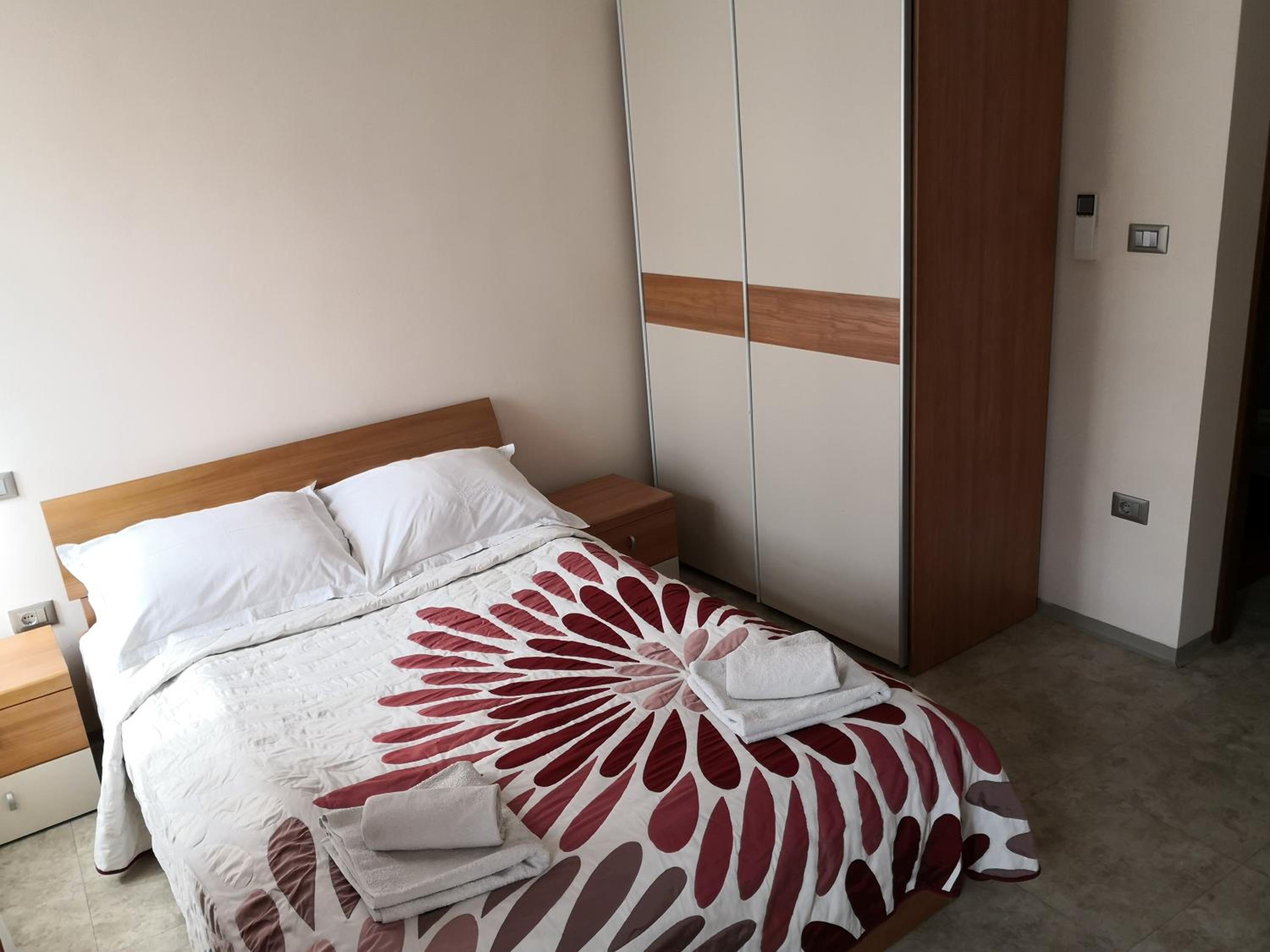 Double Room - Photo 2