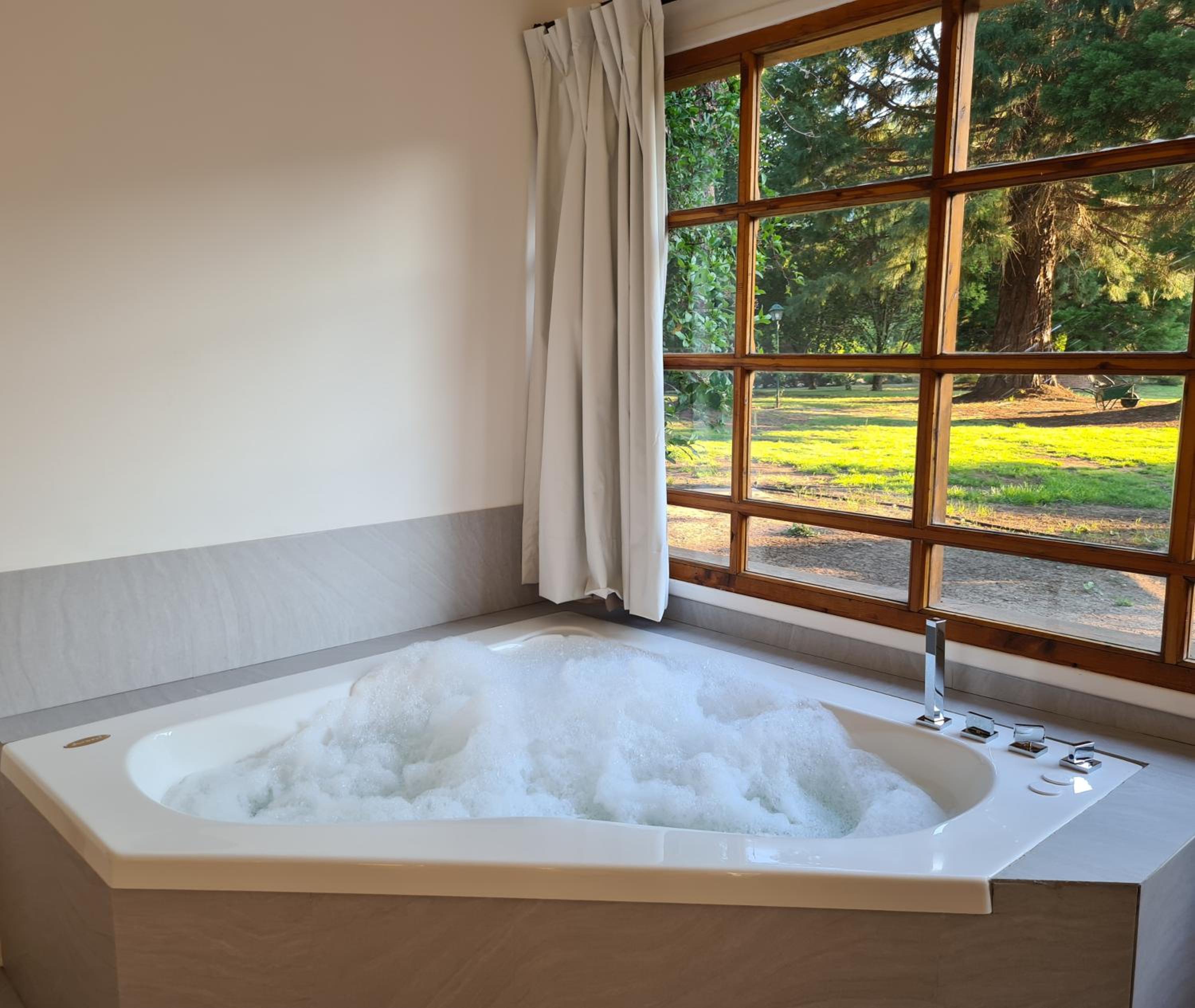 King Room with Spa Bath photo 3