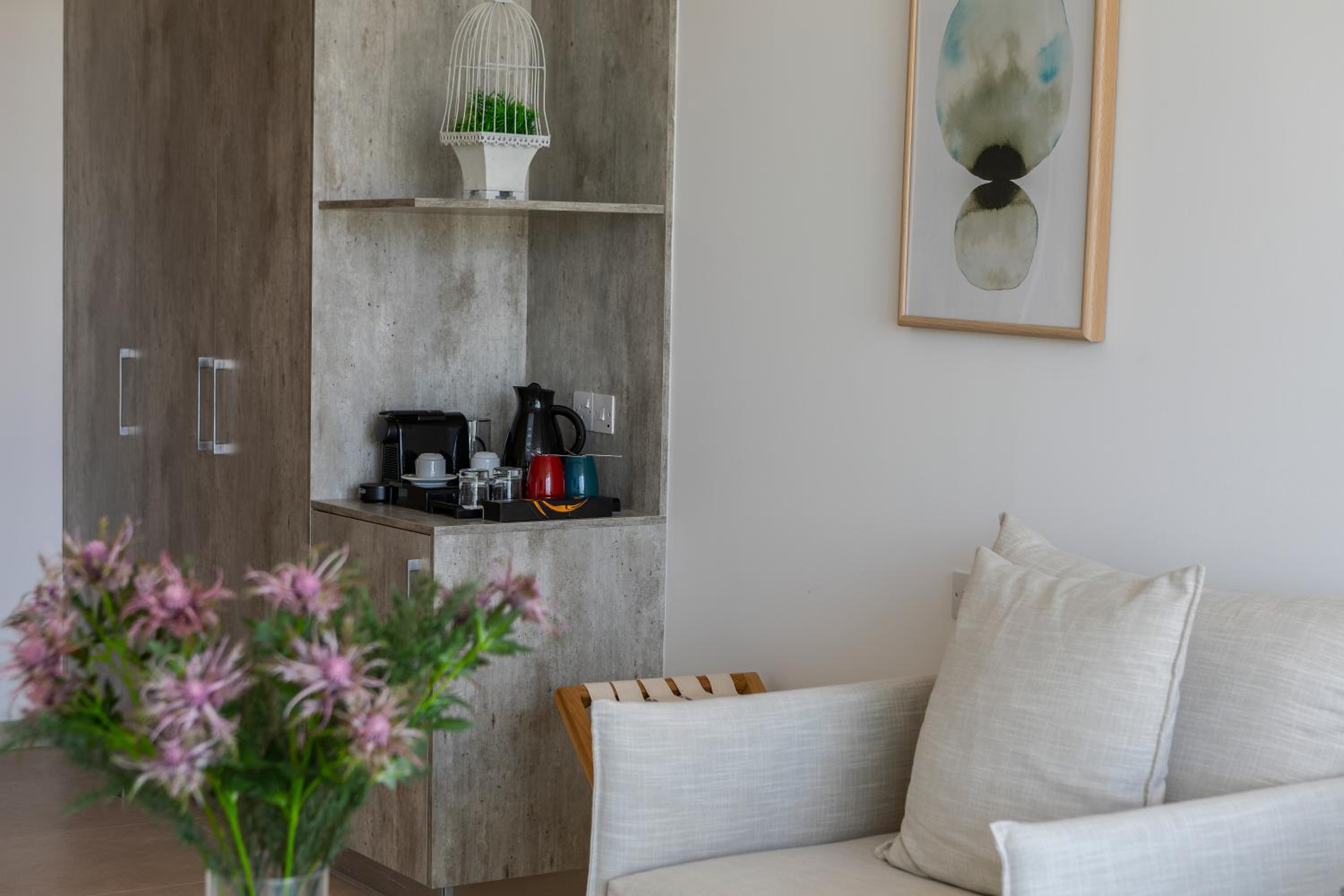 Deluxe Room Side Sea View with Executive Lounge Access