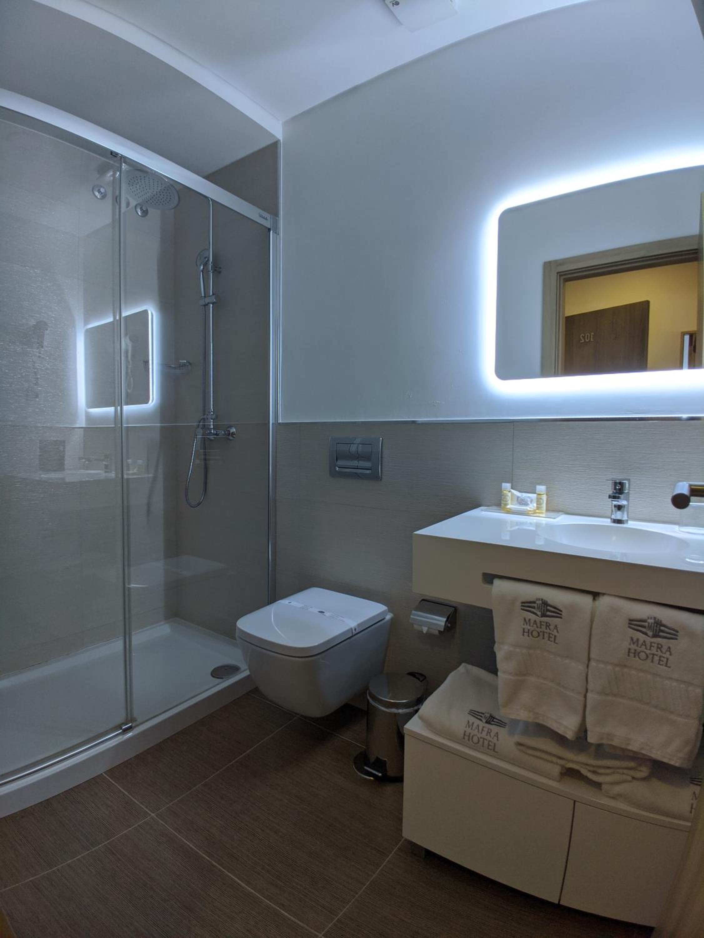 Standard Twin Room photo 3