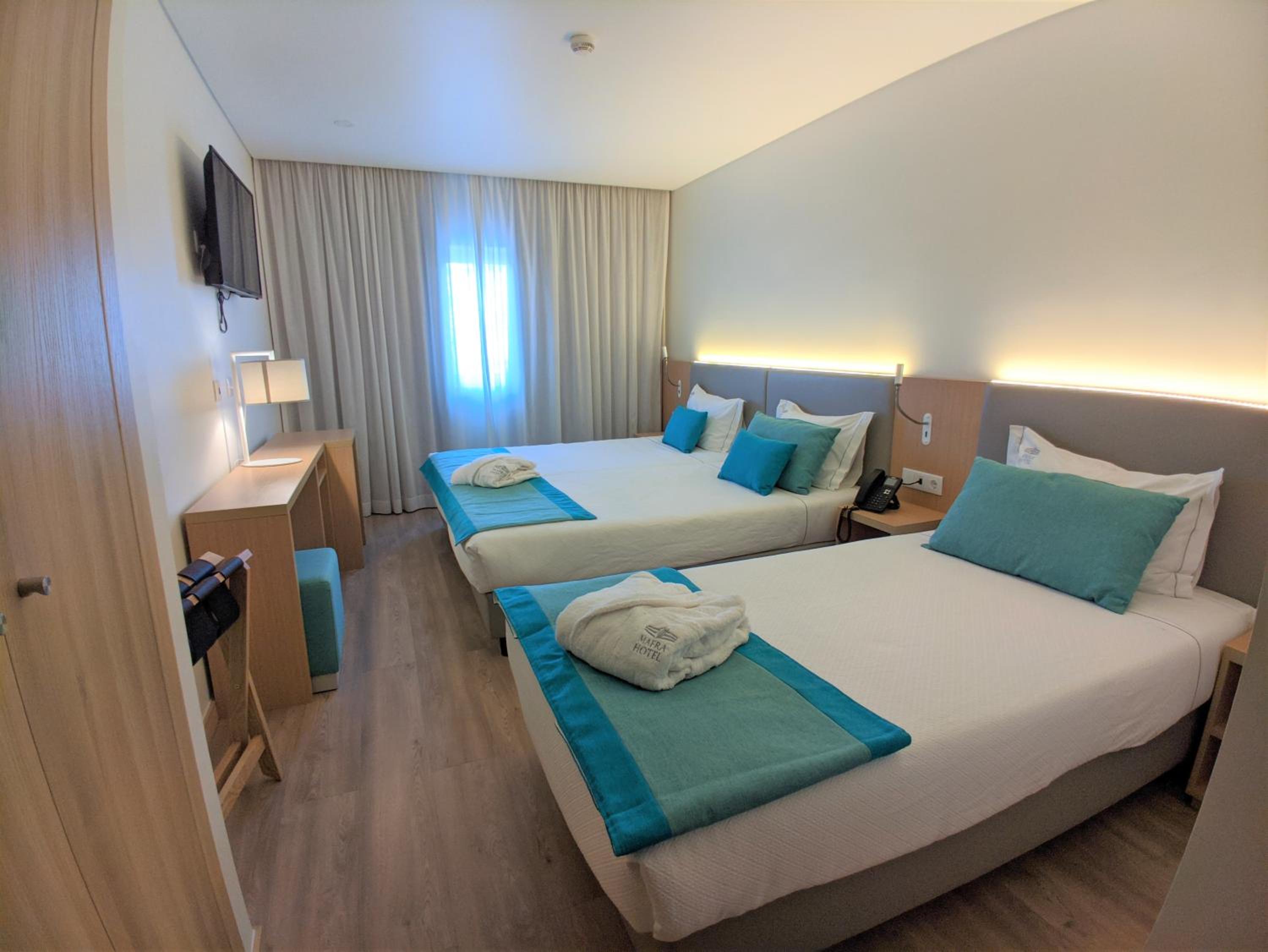 Superior Triple Room photo 2