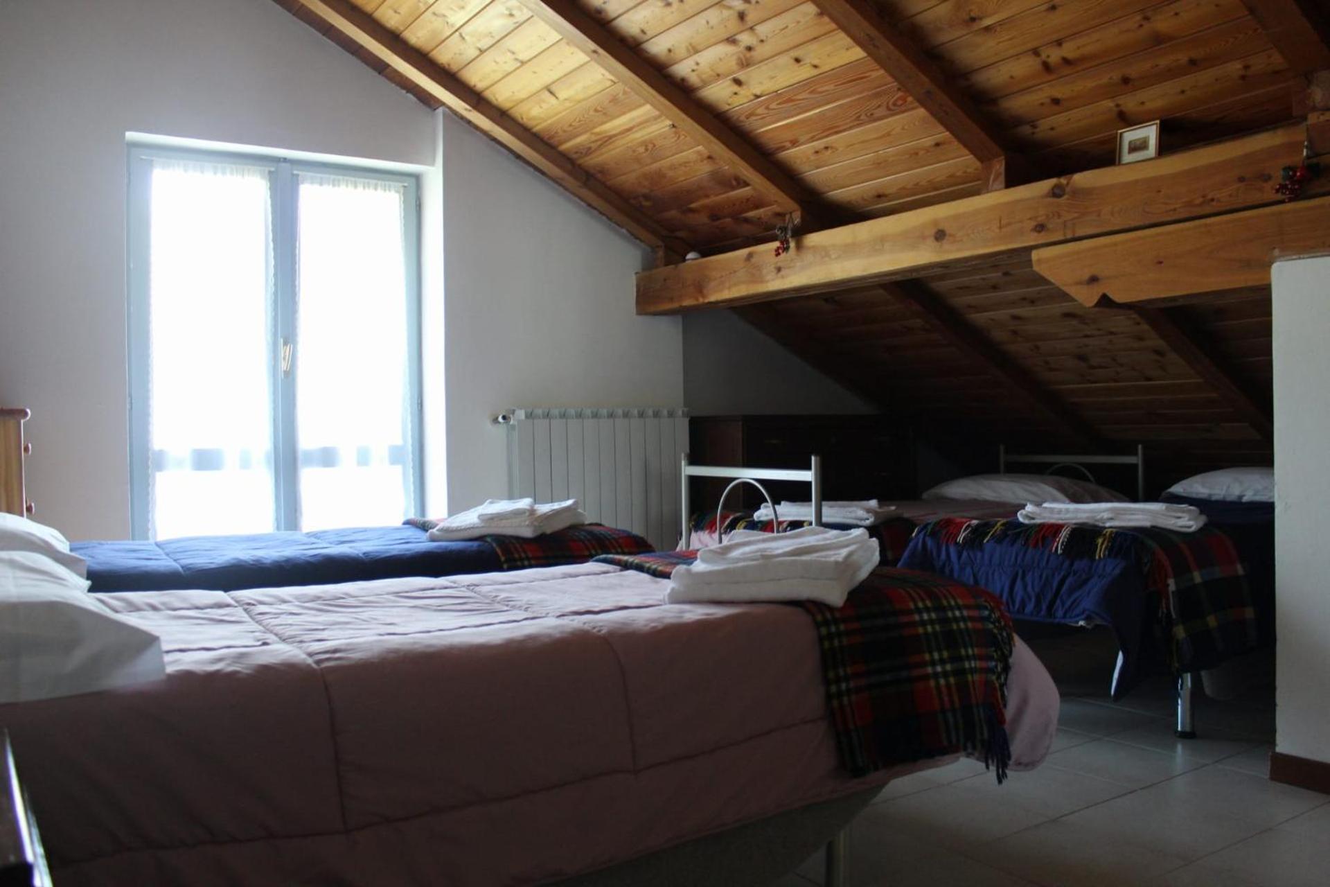 Basic Triple Room photo 1