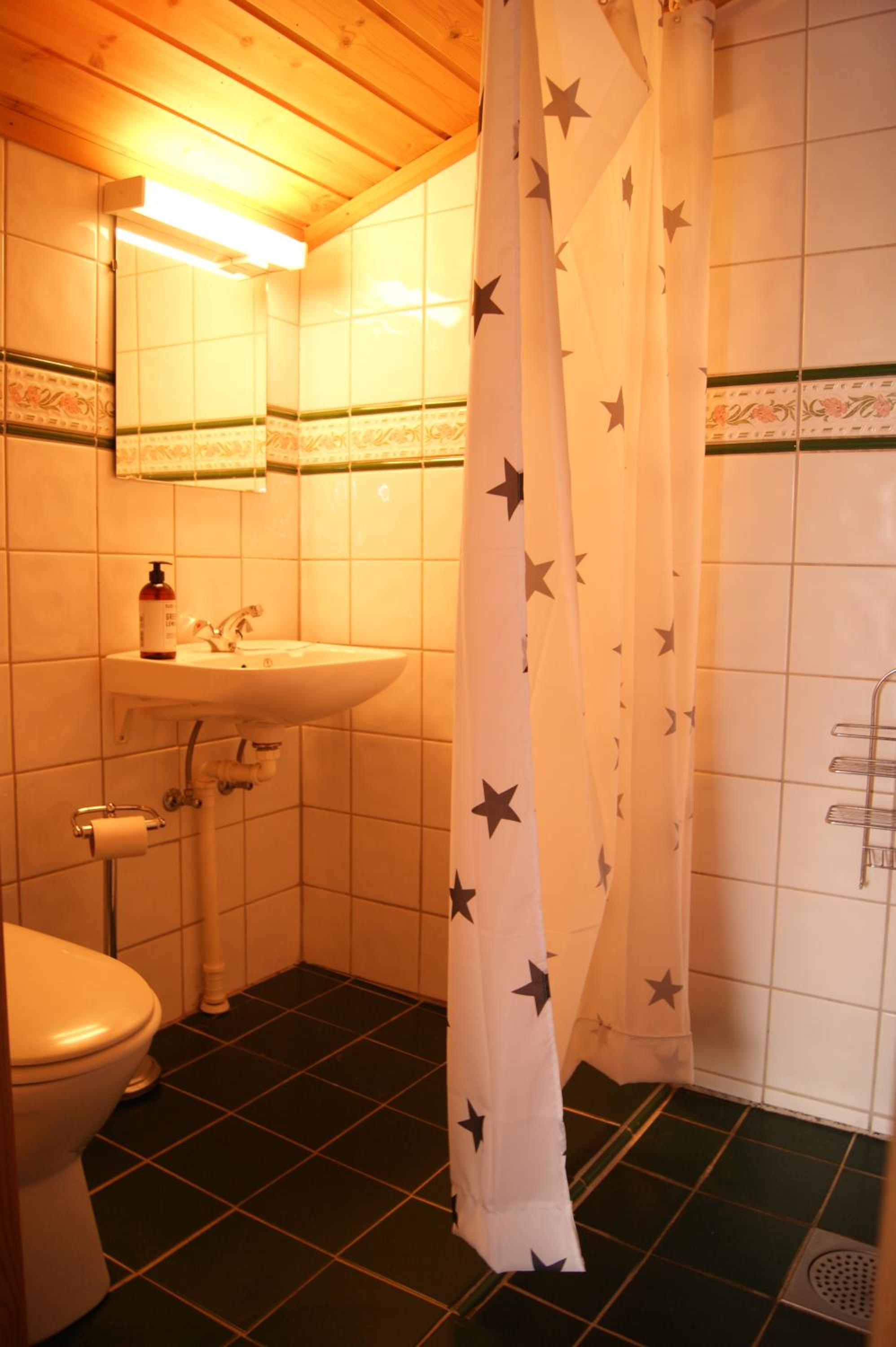 One-Bedroom Chalet - Photo 4