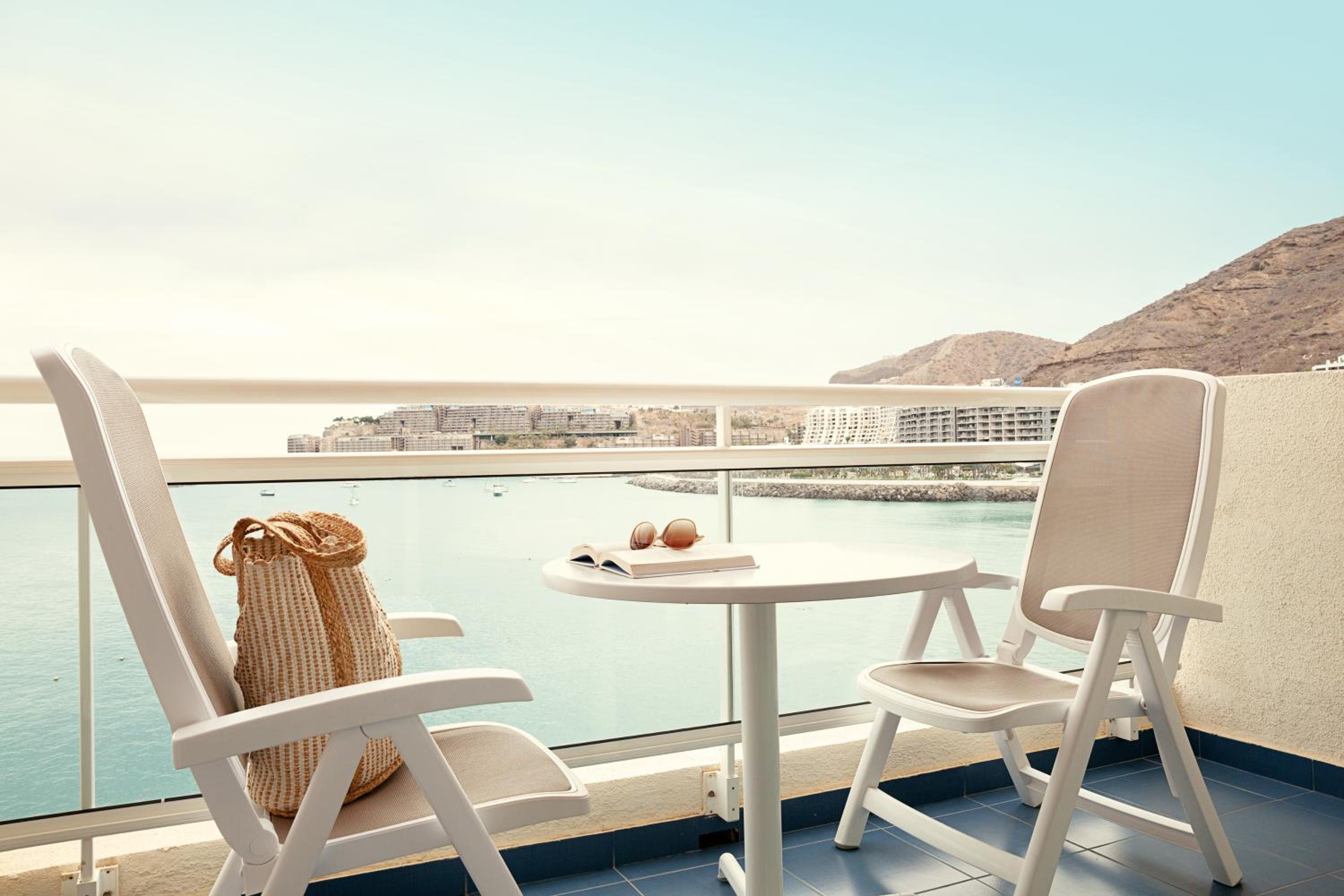 Superior Apartment With Sea View High Floor - (1 Adult)