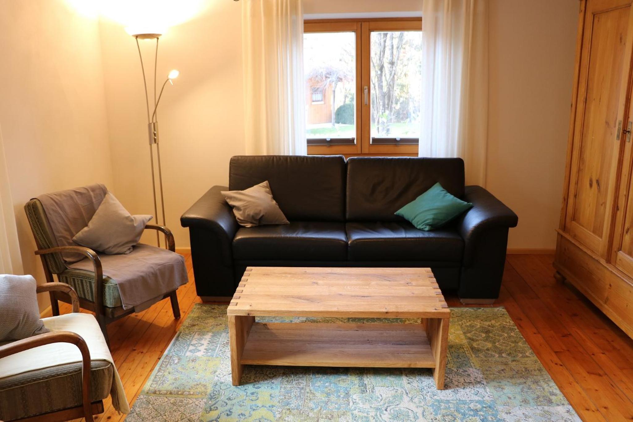 One-Bedroom Apartment photo 1