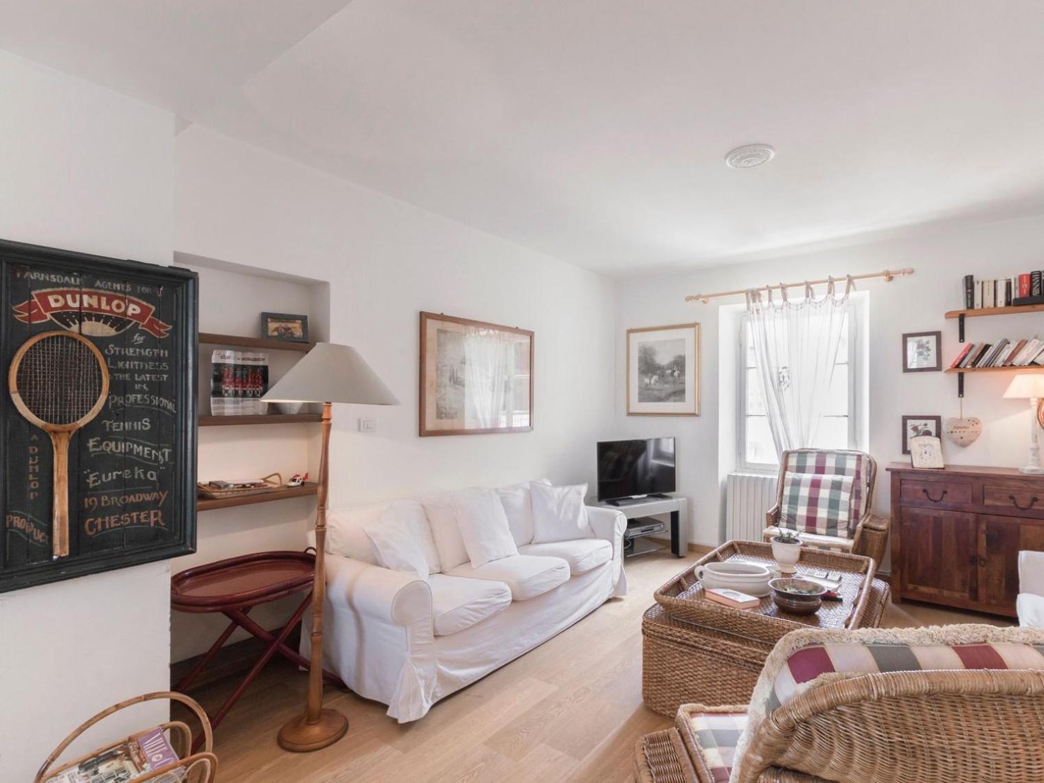 One-Bedroom Apartment with Garden photo 1