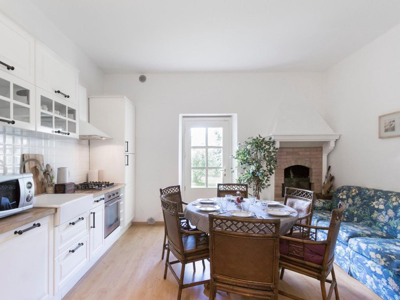 One-Bedroom Apartment with Garden photo 3