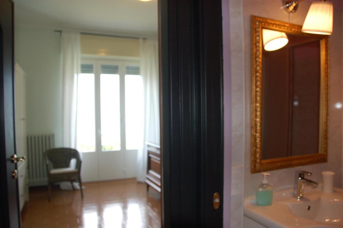 Double Room with Lake View photo 2
