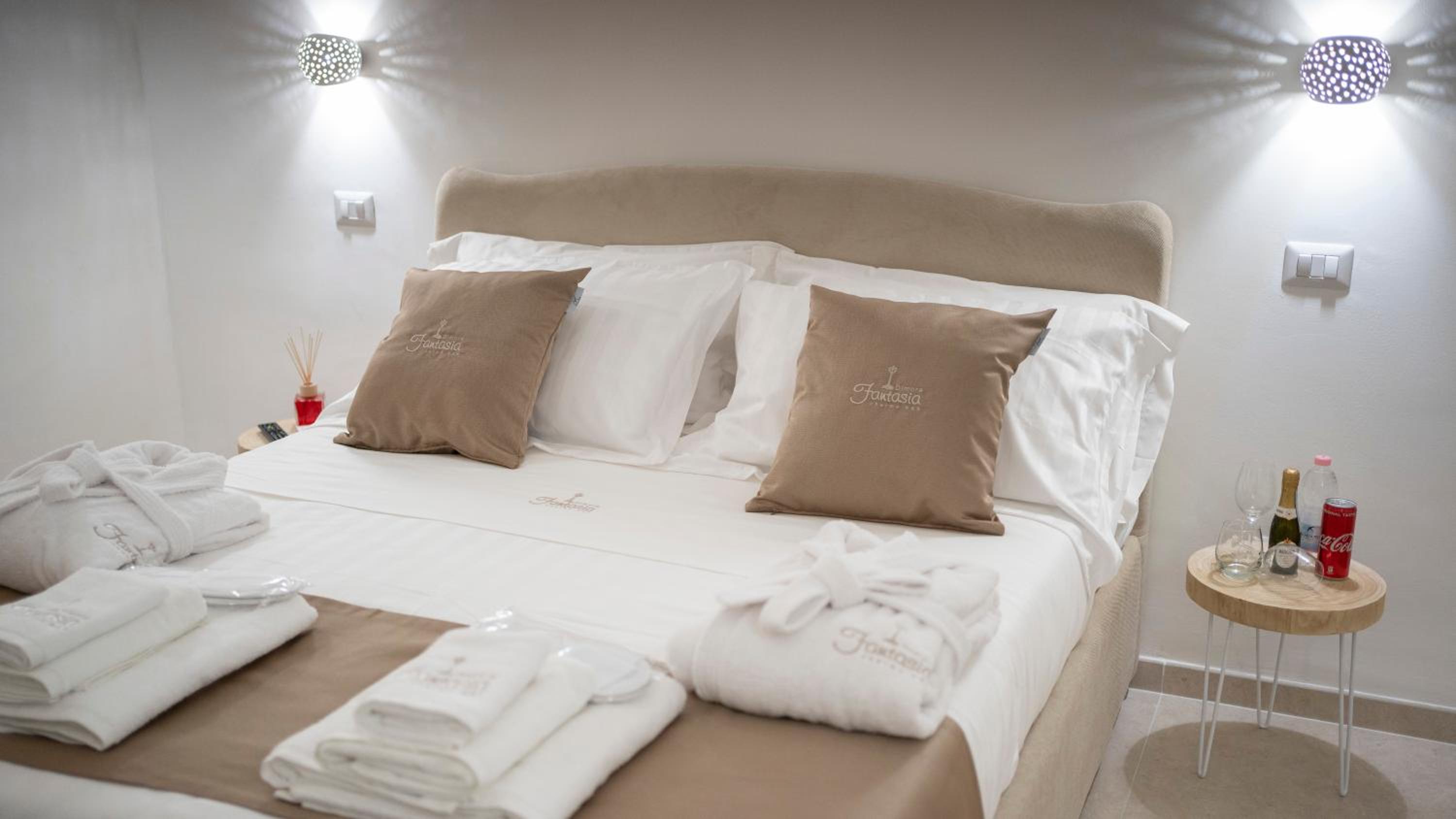 Deluxe Room - Photo 7