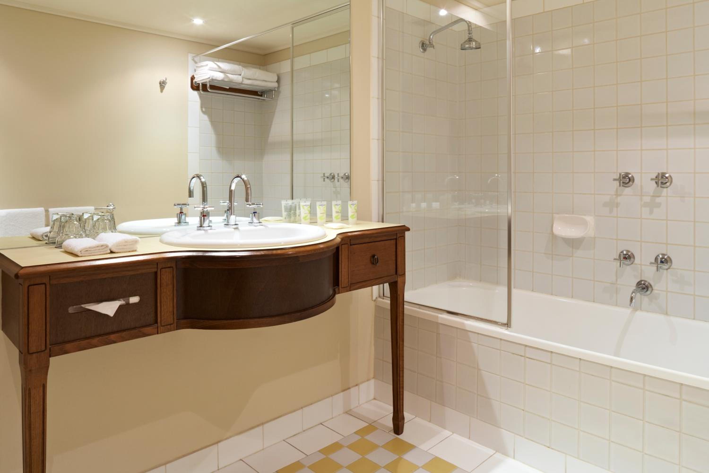 Studio Apartment photo 3