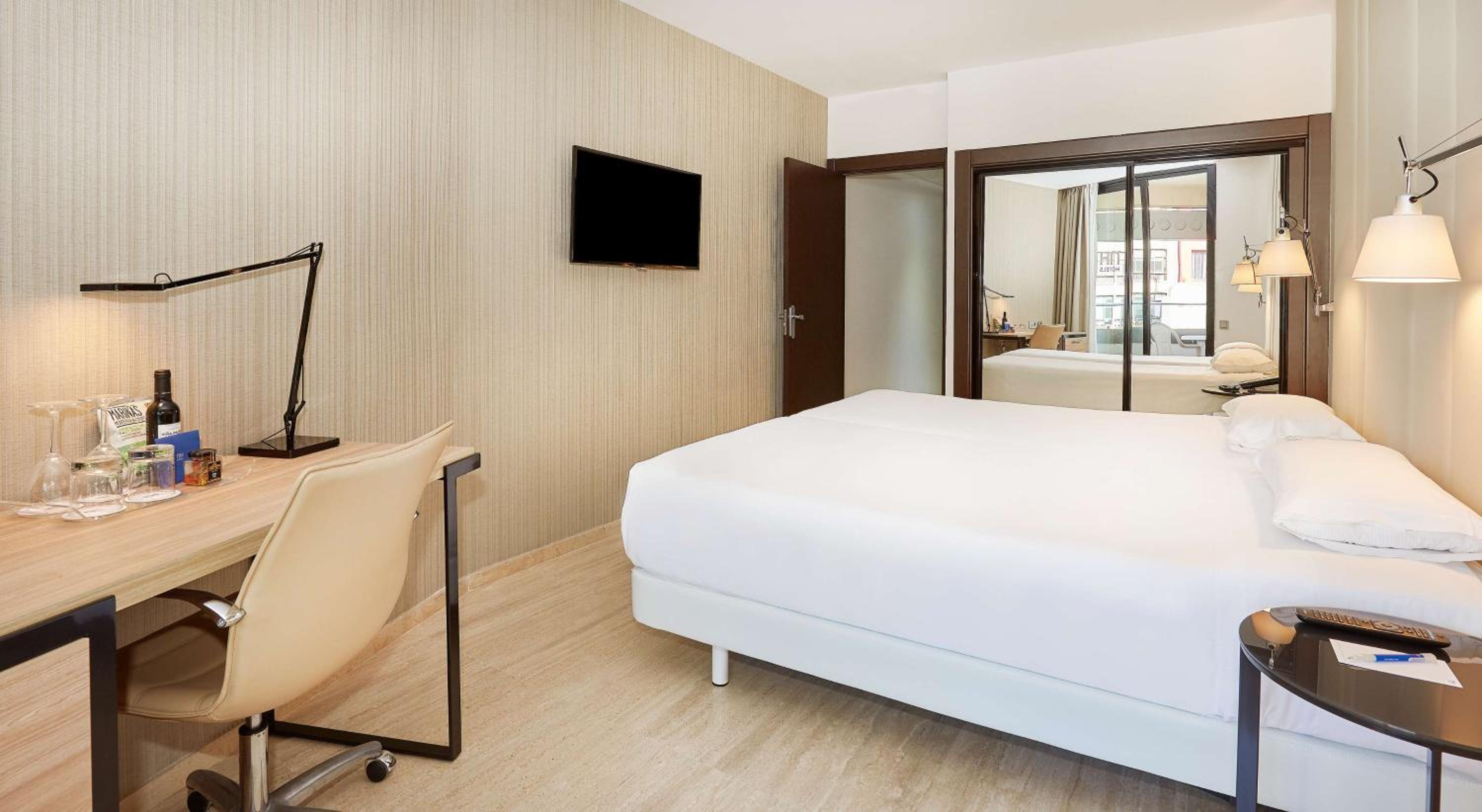 Standard Double or Twin Room with Terrace