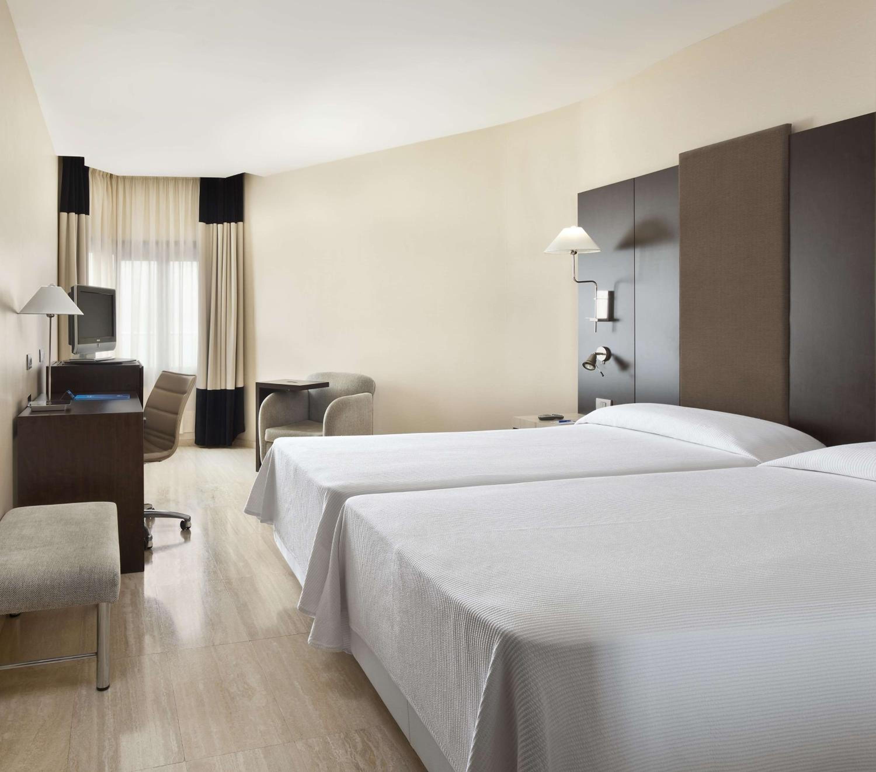 Superior Twin Room with View