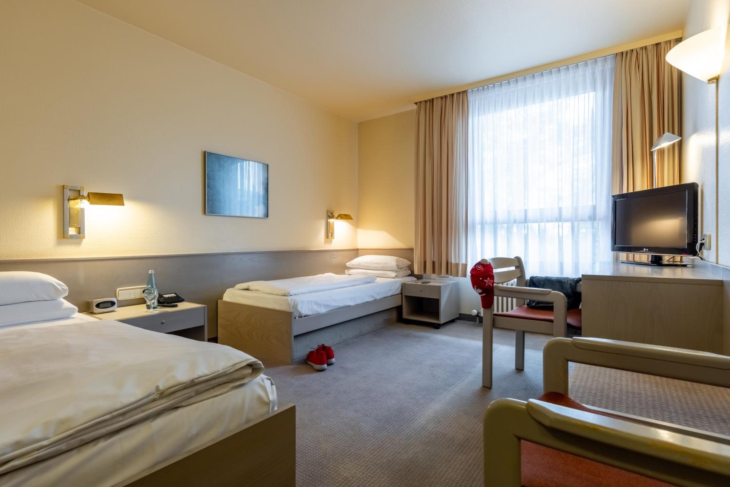 Standard Twin Room photo 1