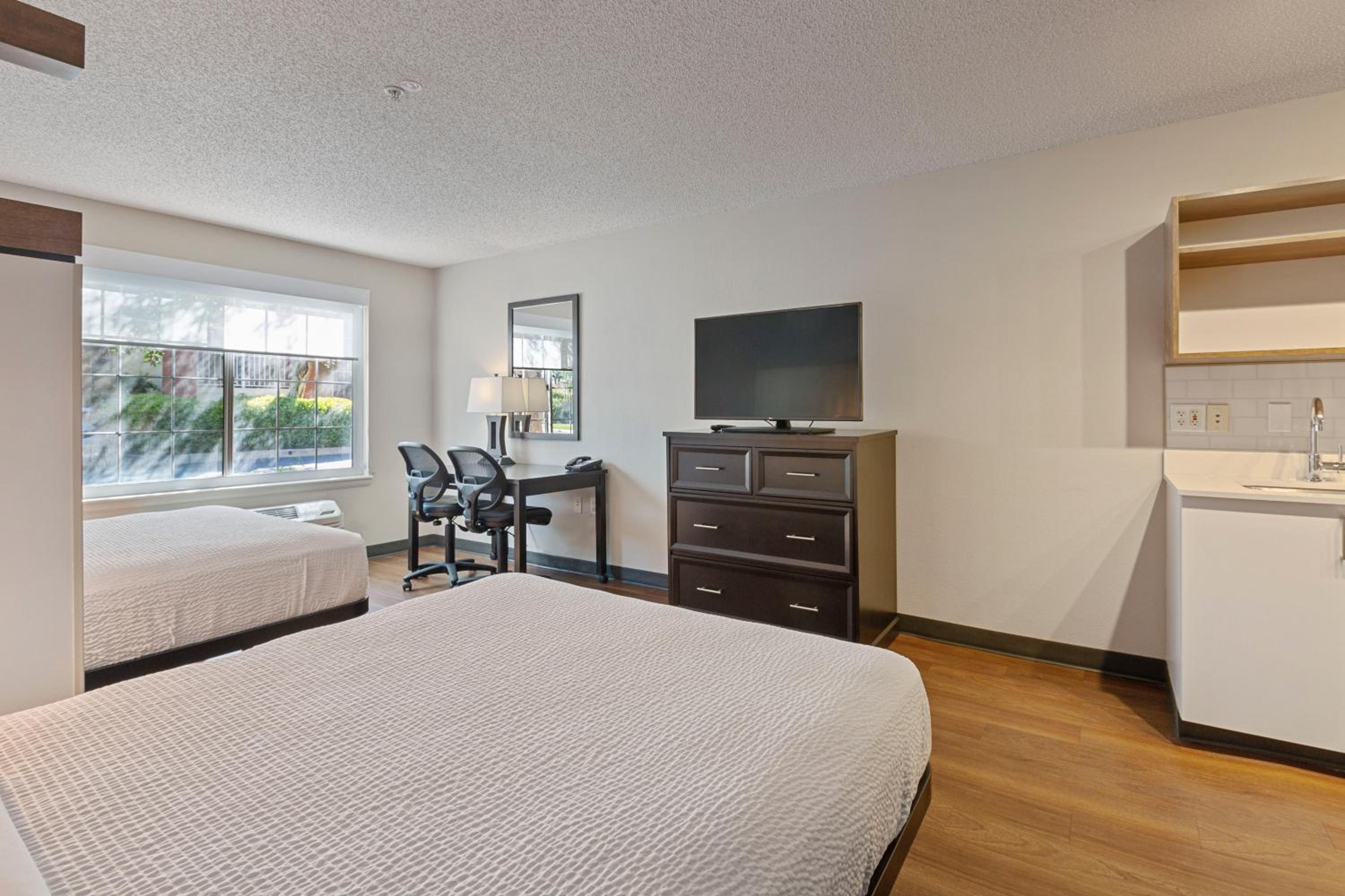 Studio with 2 Double Beds - Non-Smoking - Photo 3