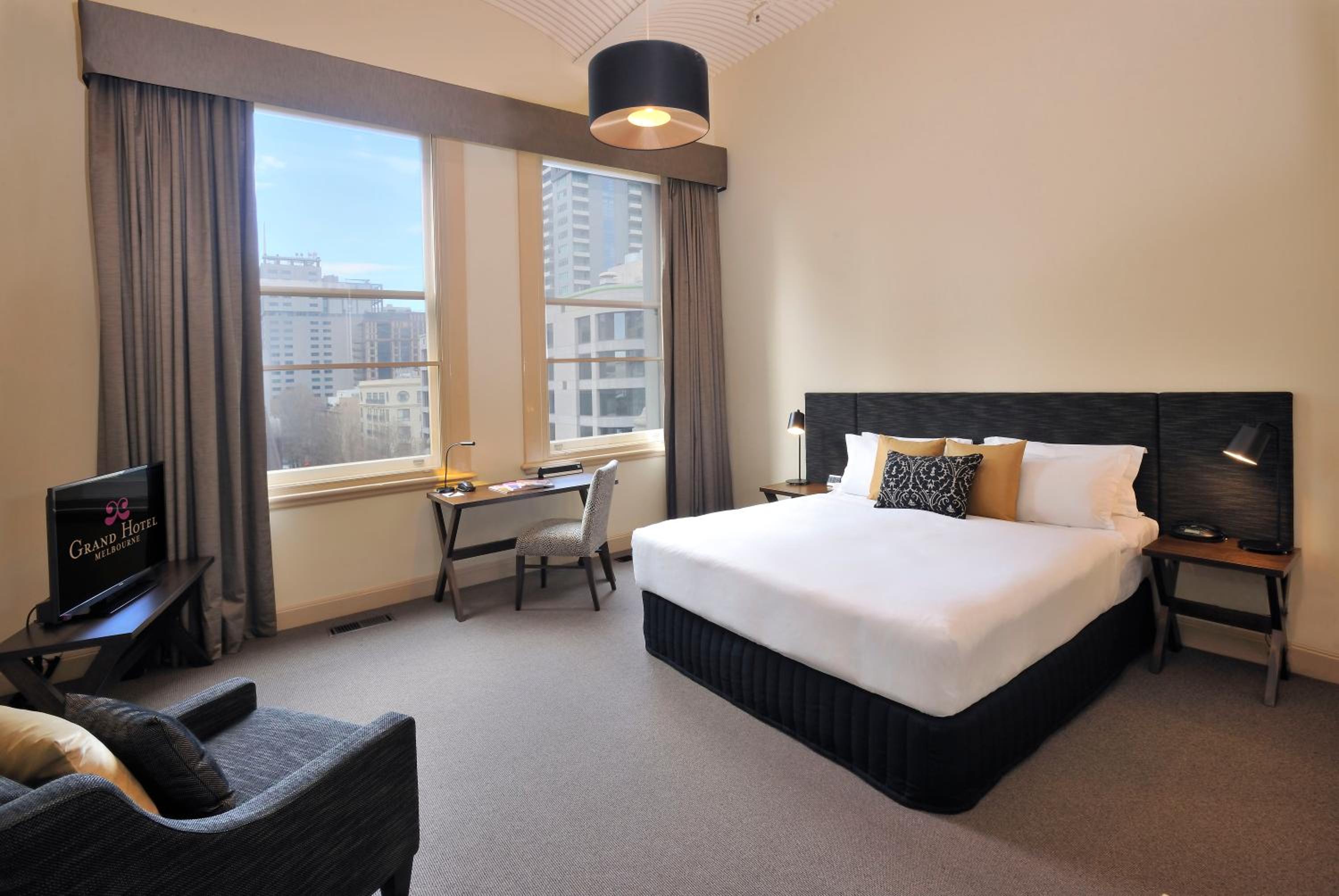 Executive Studio Apartment photo 1