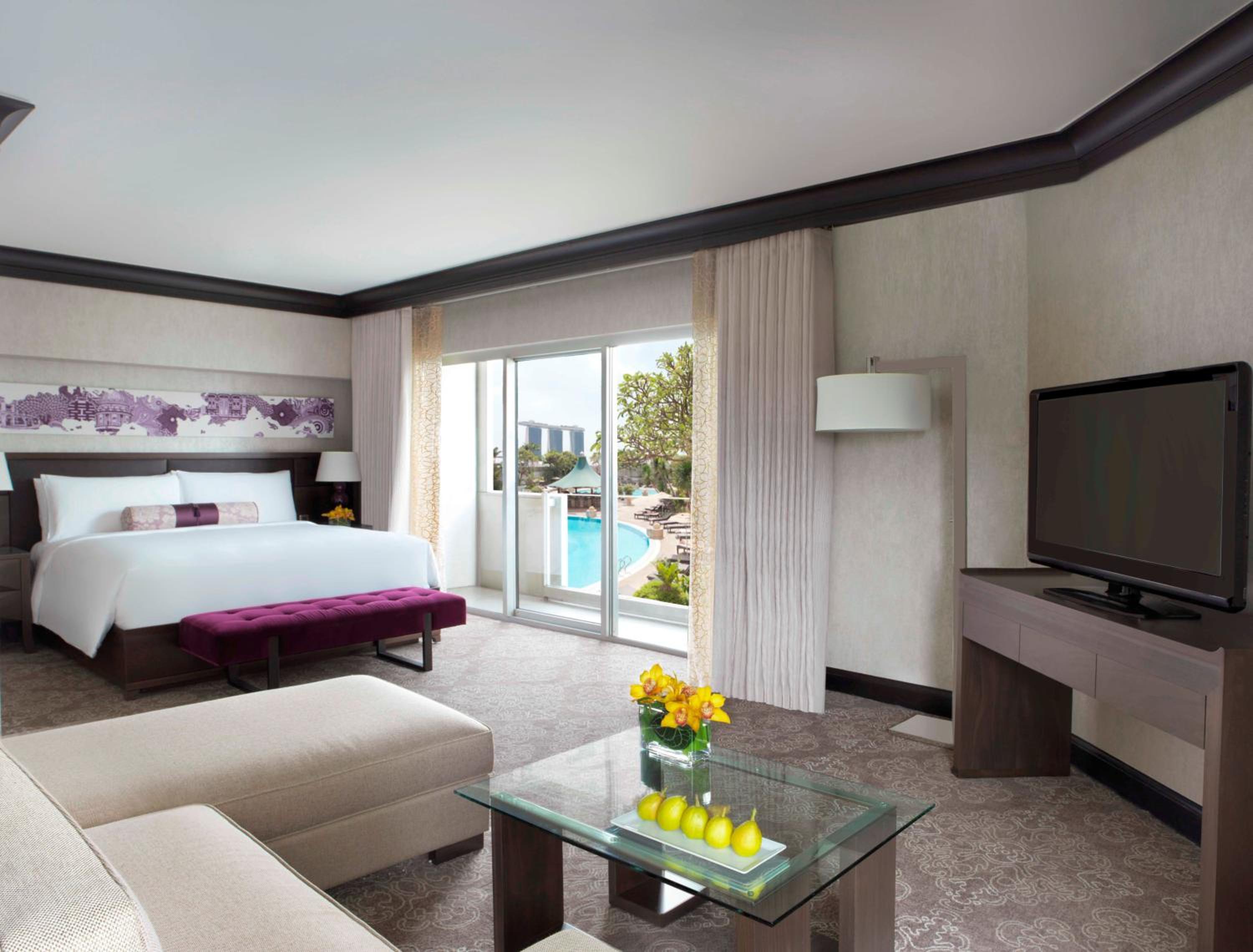 Signature Suite, 1 King, 2 Balconies