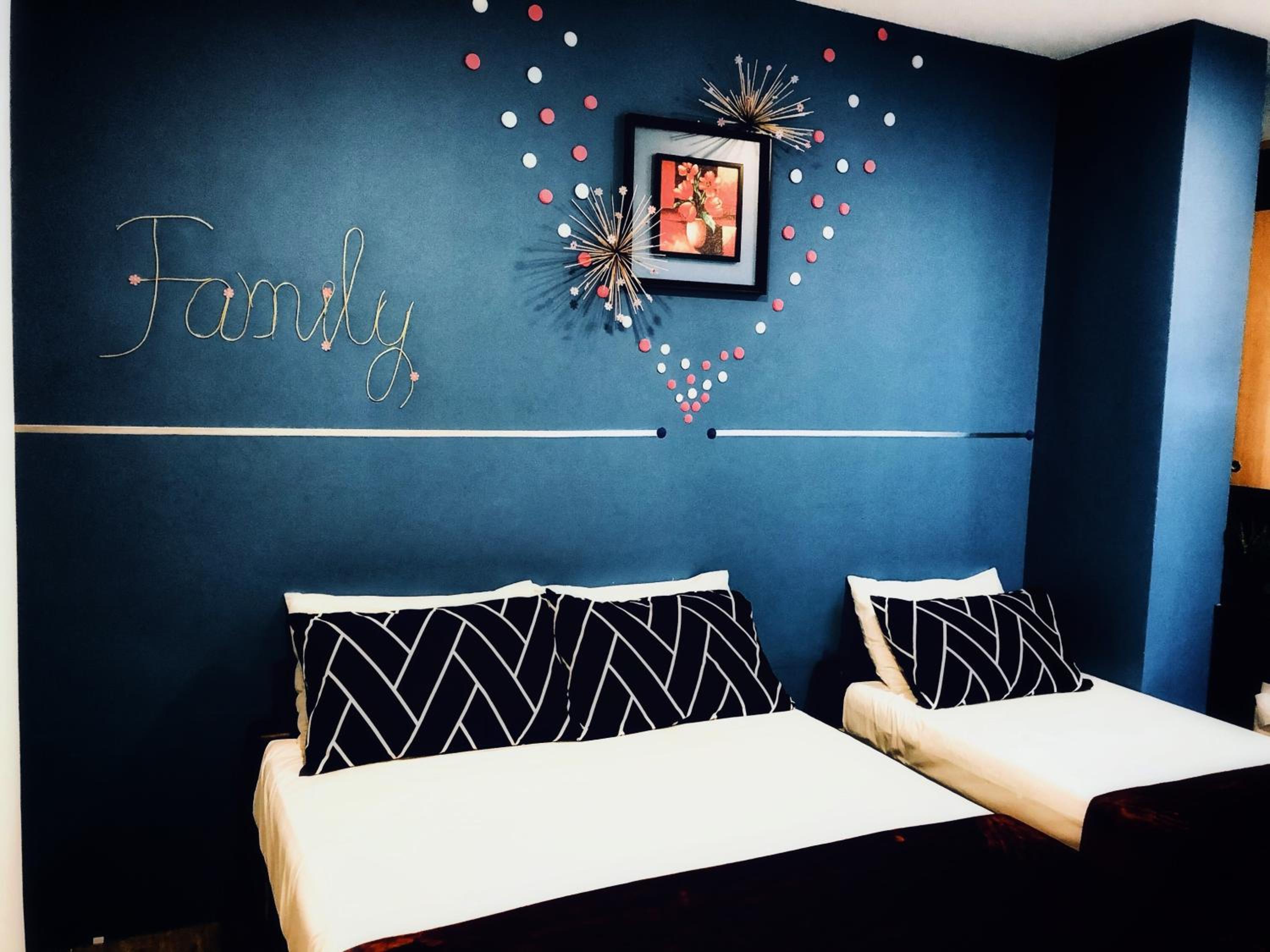 Family Room photo 1
