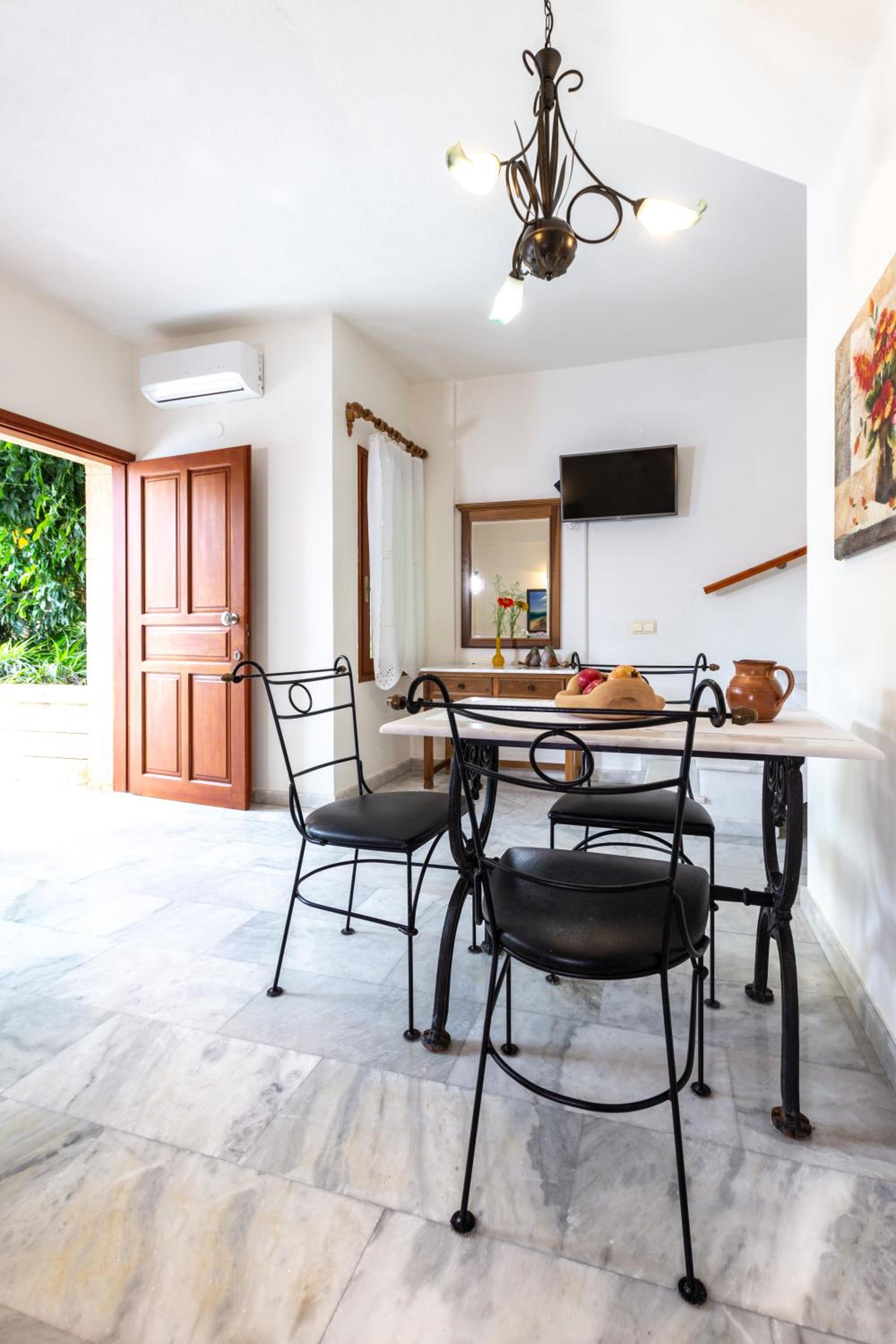 Duplex Apartment - Photo 4
