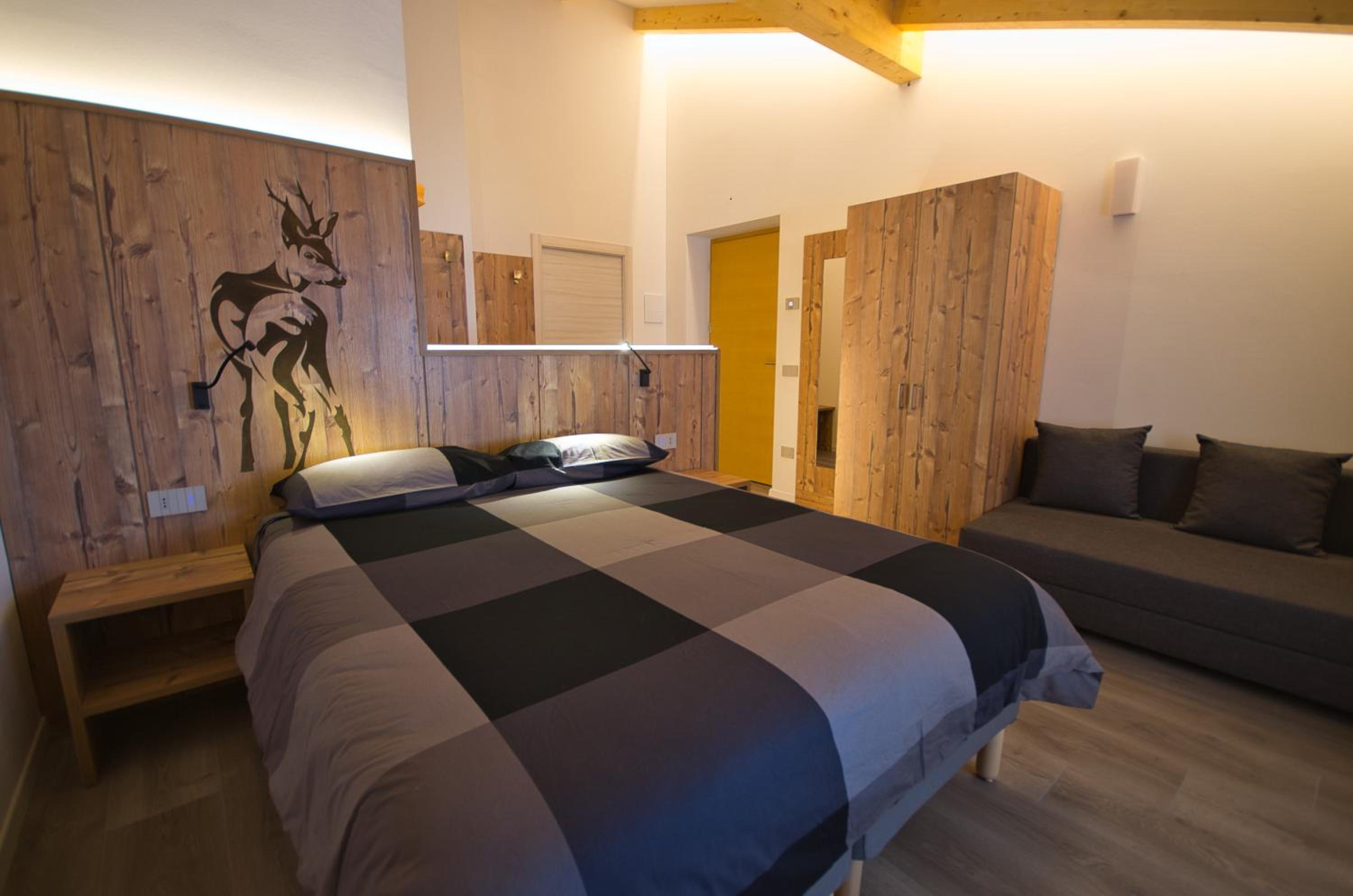 Suite with Hot Tub