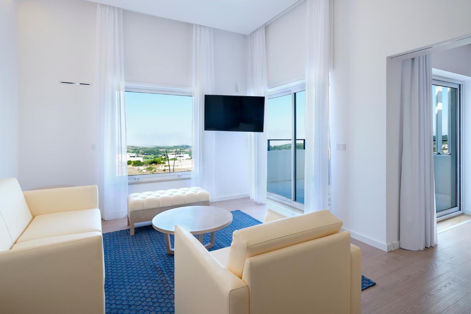 One-Bedroom Apartment thumbnail 6
