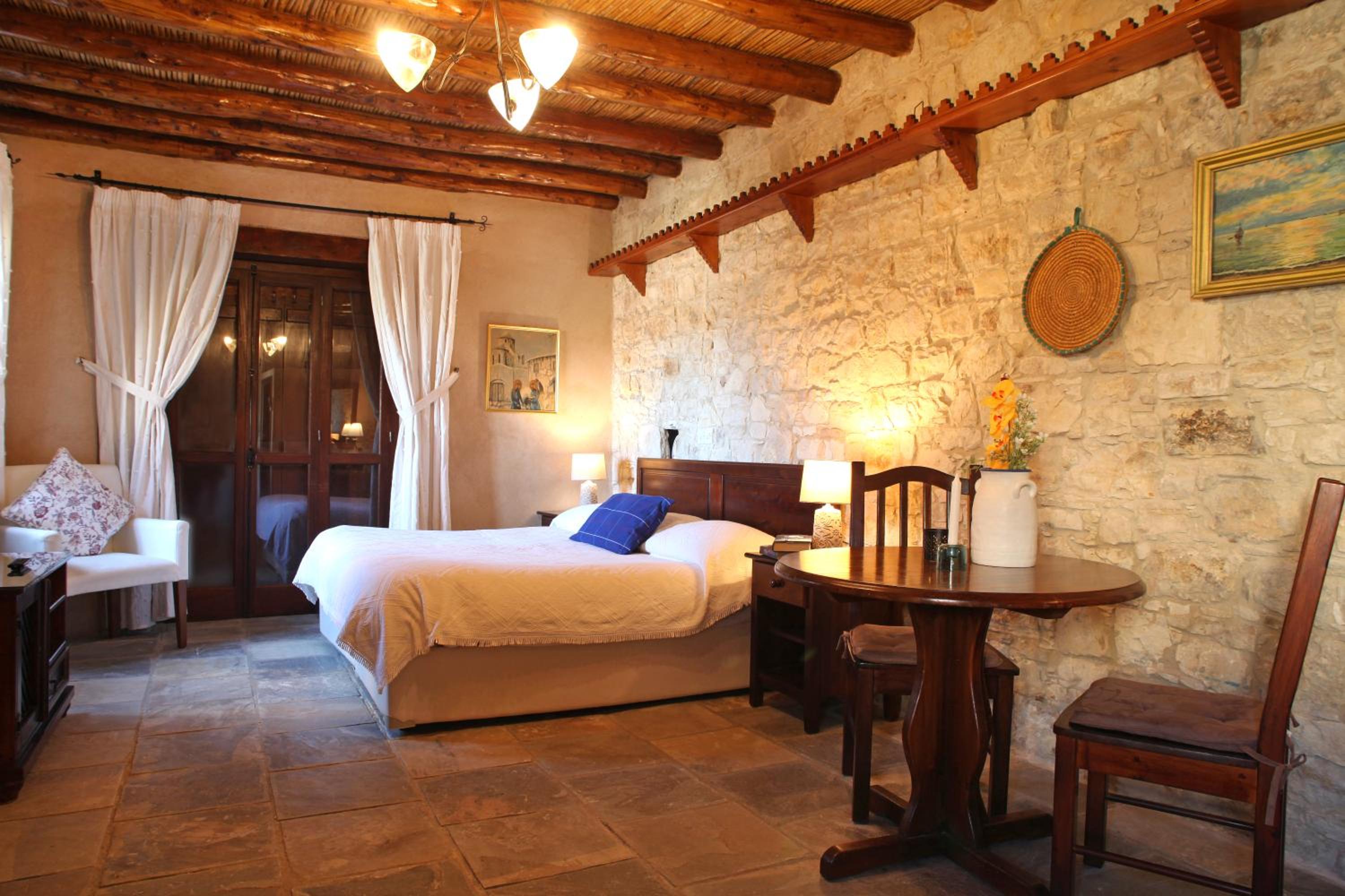 Standard Double or Twin Room - Photo 4