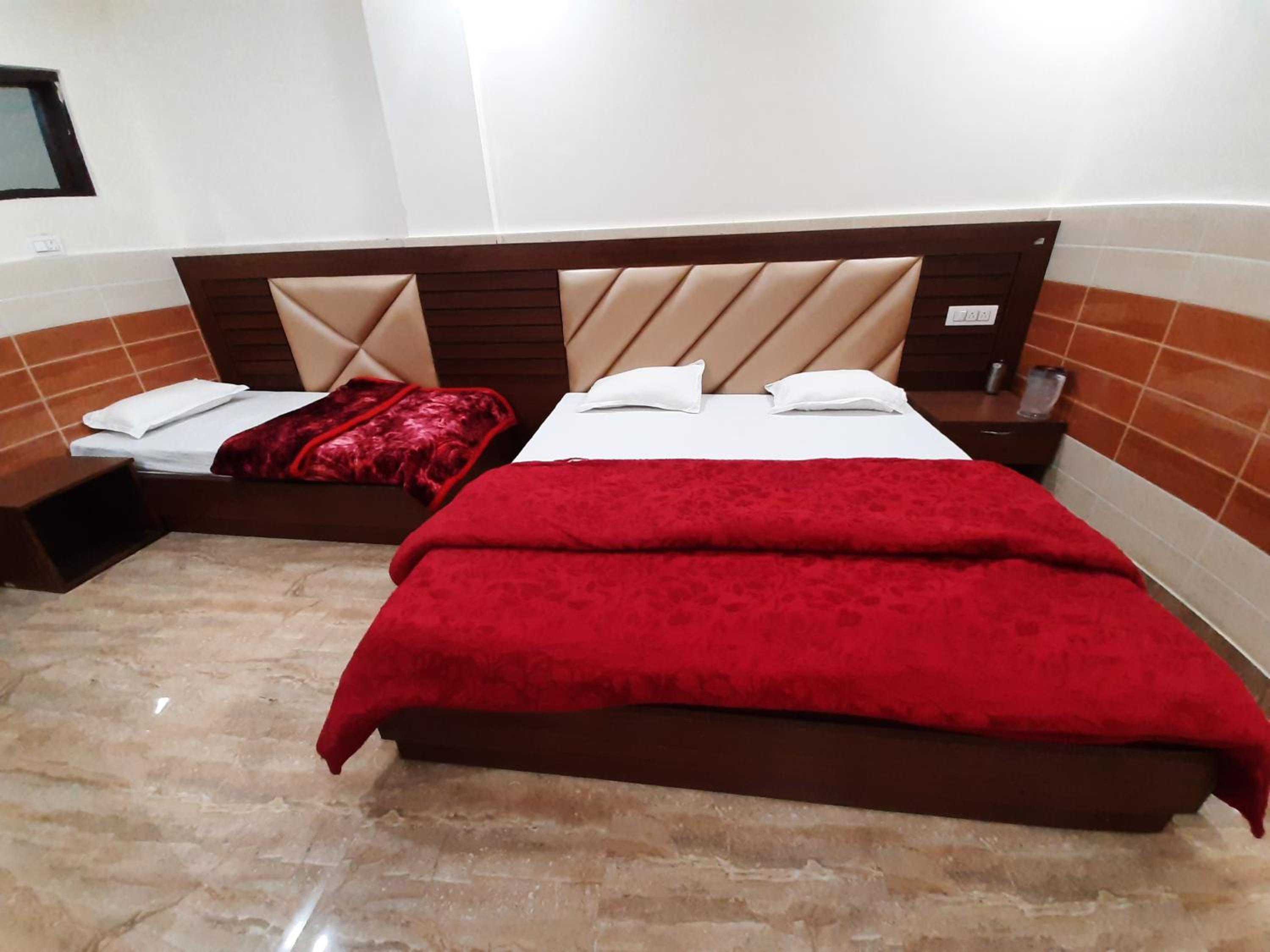 Deluxe Triple Room - Photo 14