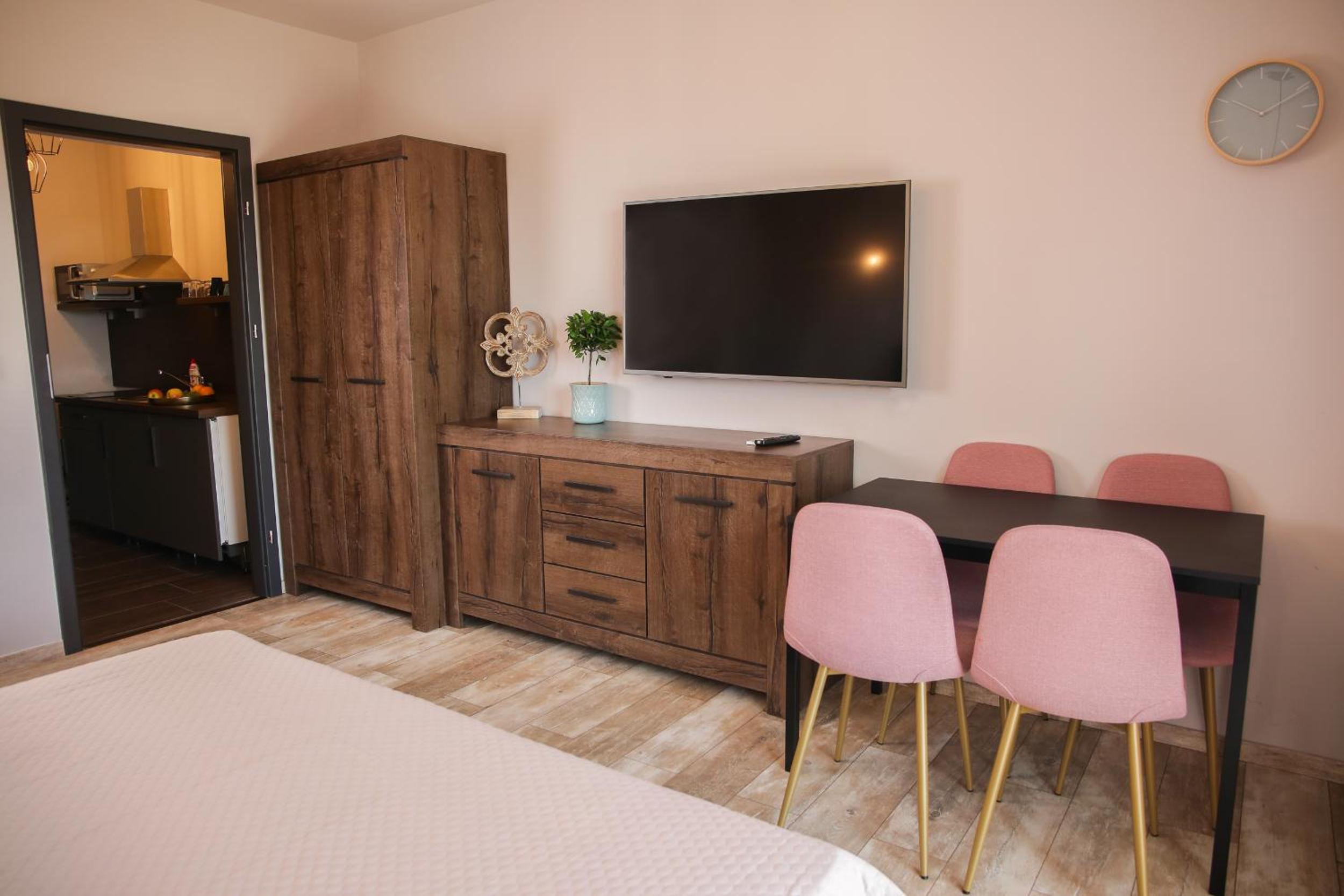 Apartment with Terrace photo 3