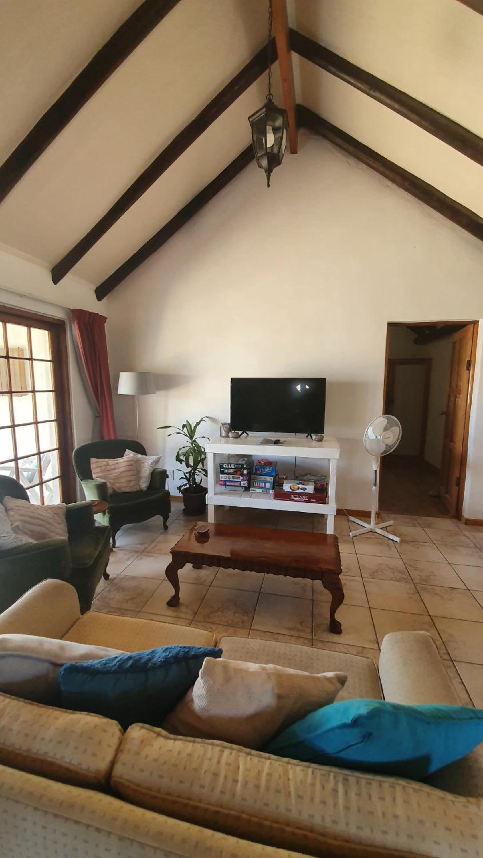 One-Bedroom House photo 1