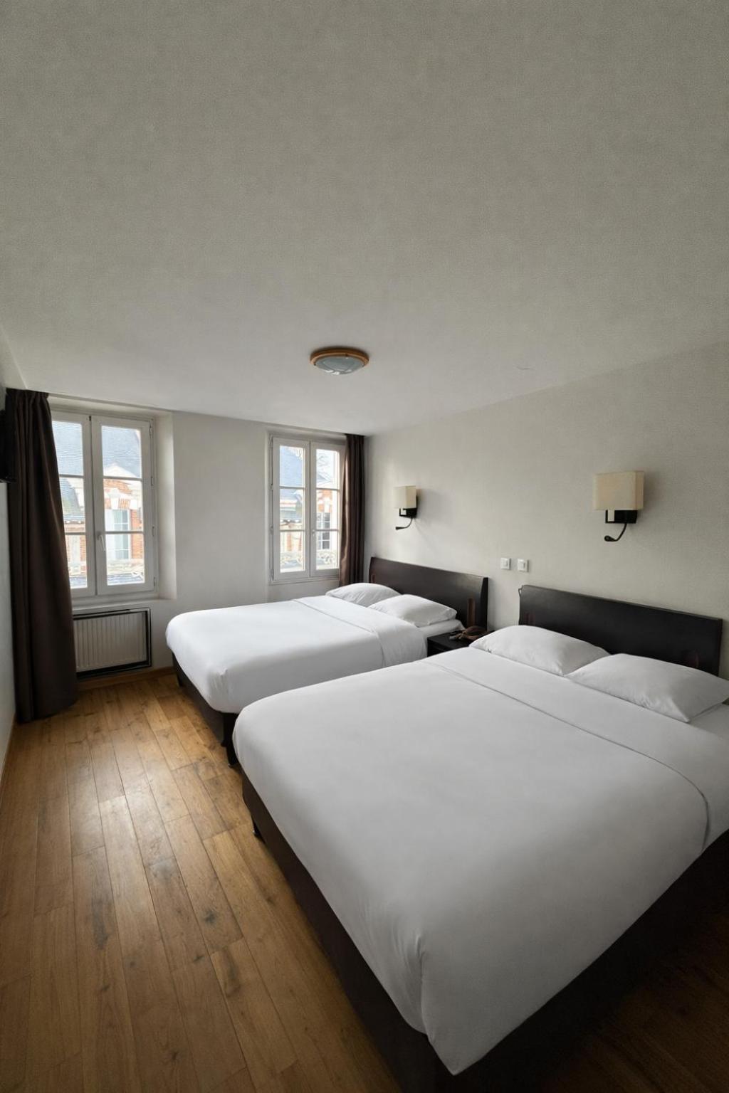 Twin Room with Bath