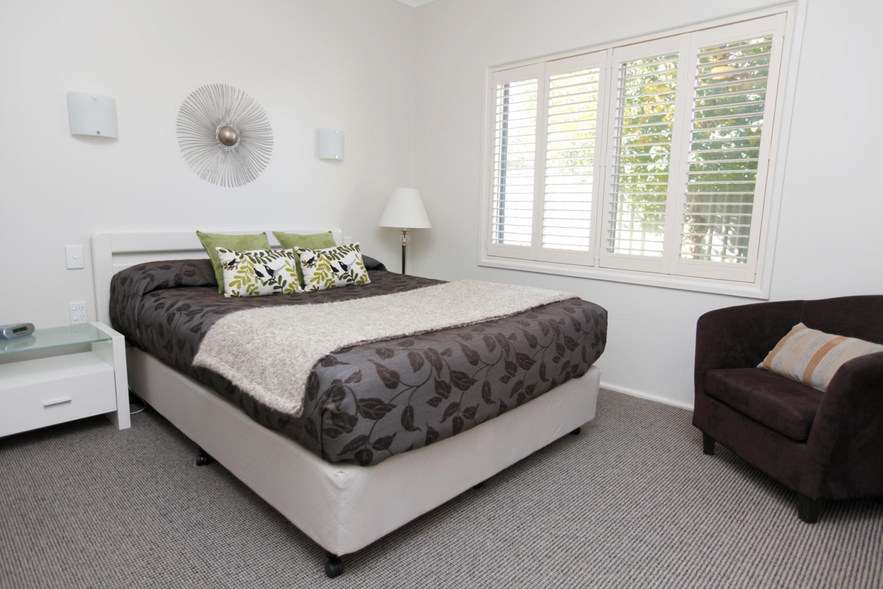 Two-Bedroom Apartment- C photo 2