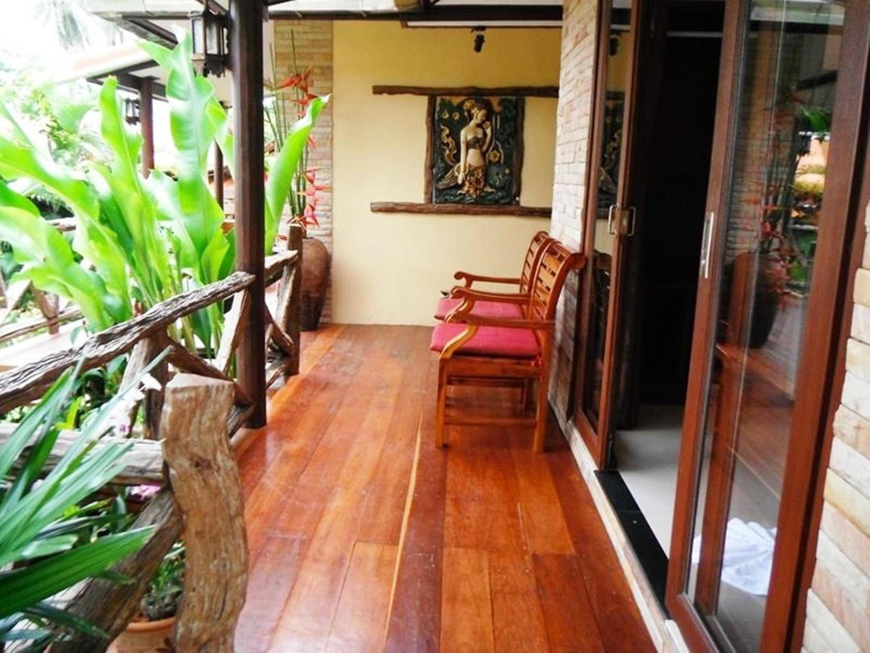 Deluxe Bungalow - Photo 4
