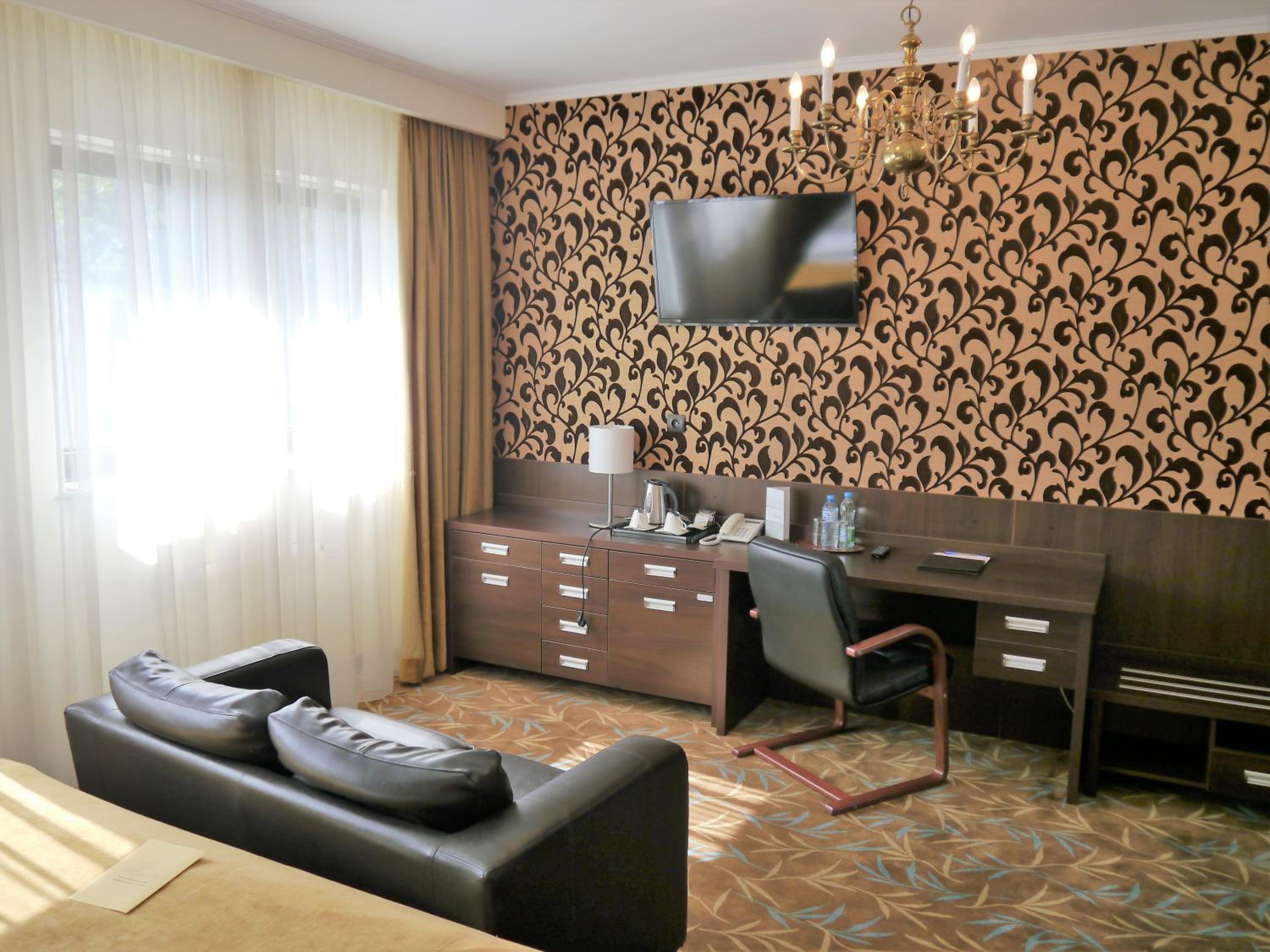 Business Double or Twin Room - Photo 11