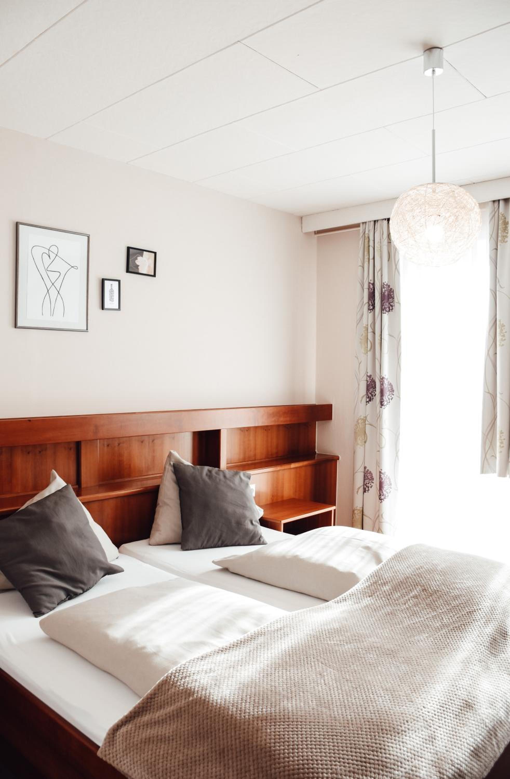 Double Room with Balcony - Photo 6