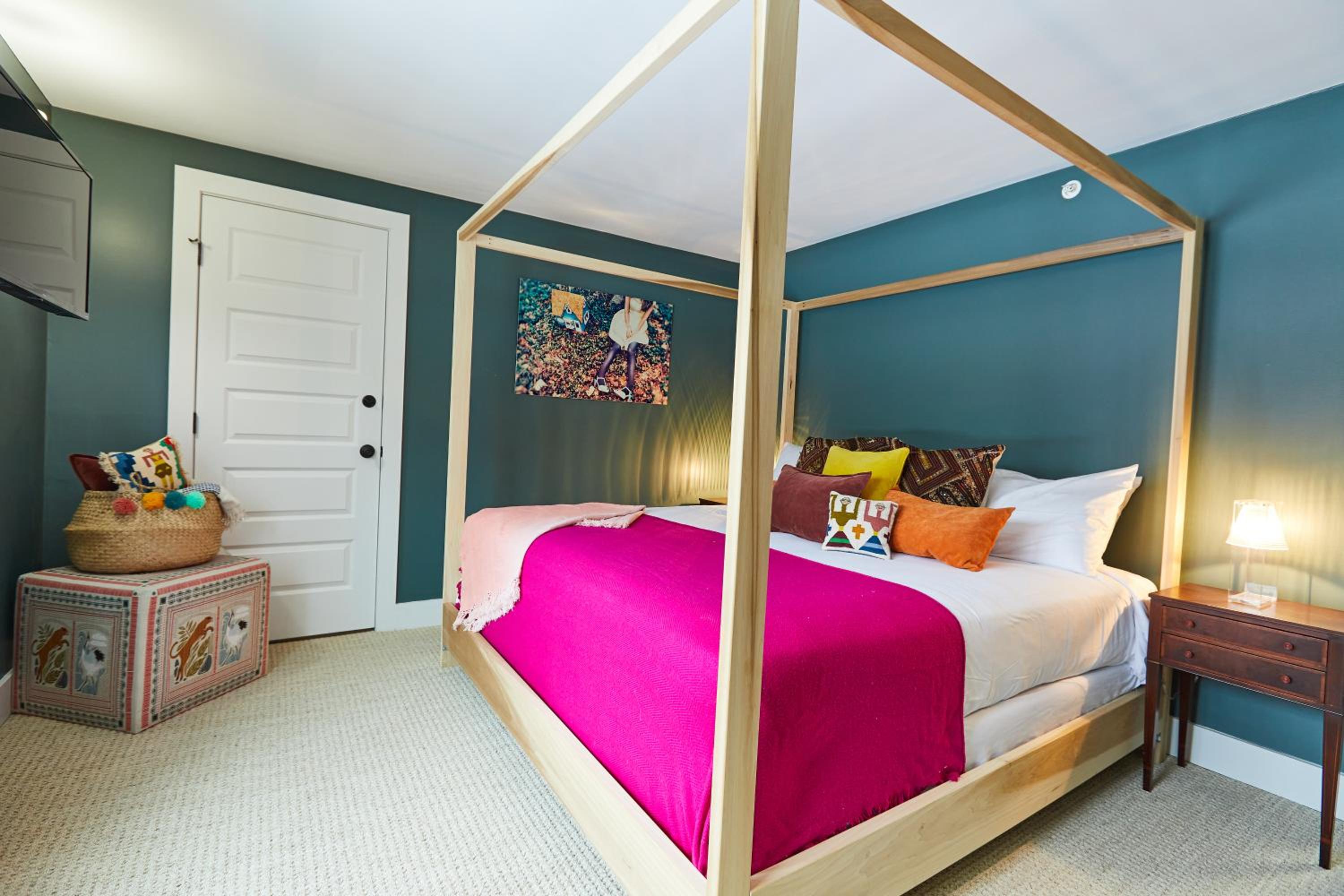 Single Room with Bathroom
