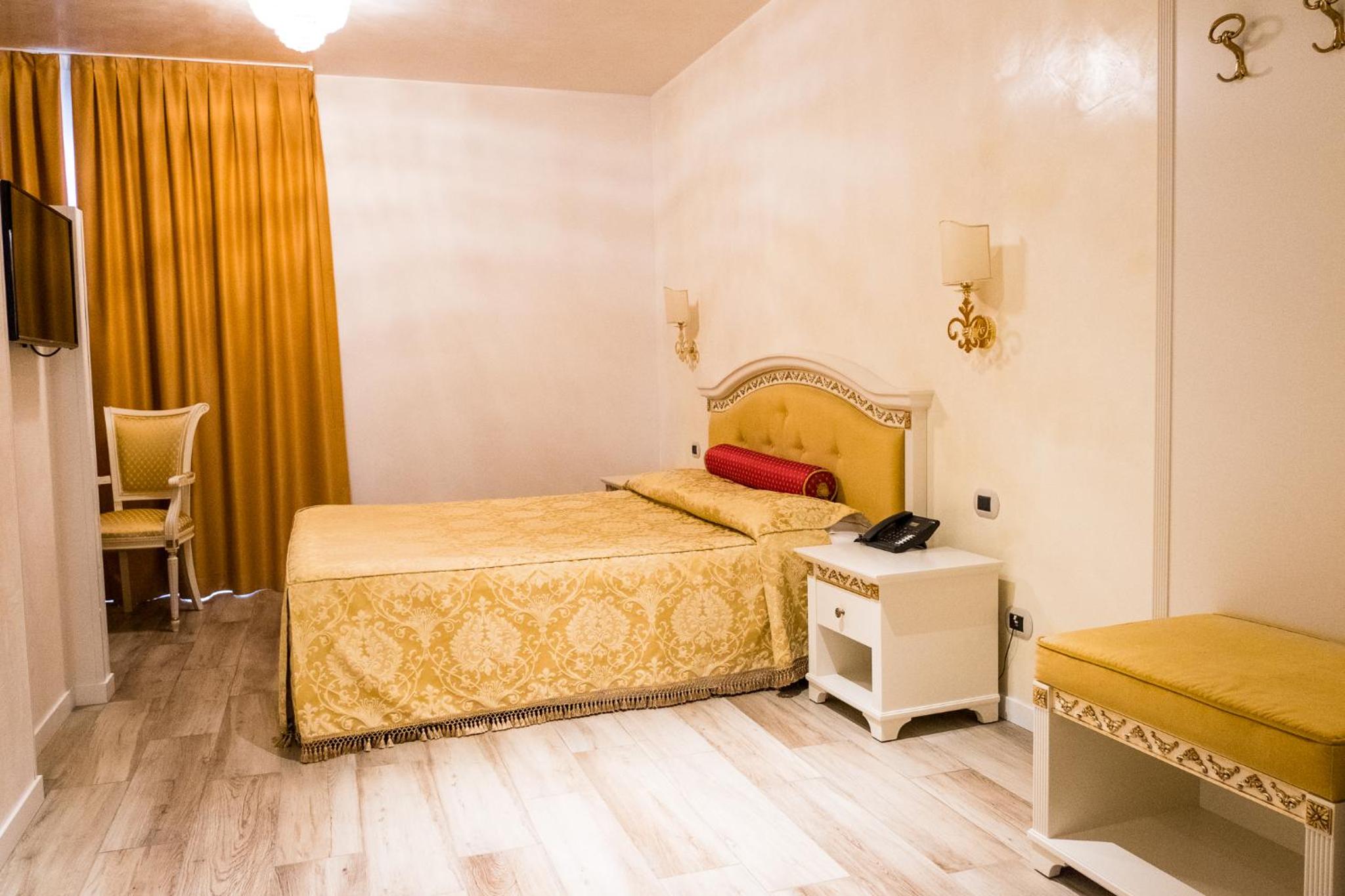 King Room with Spa Bath photo 1