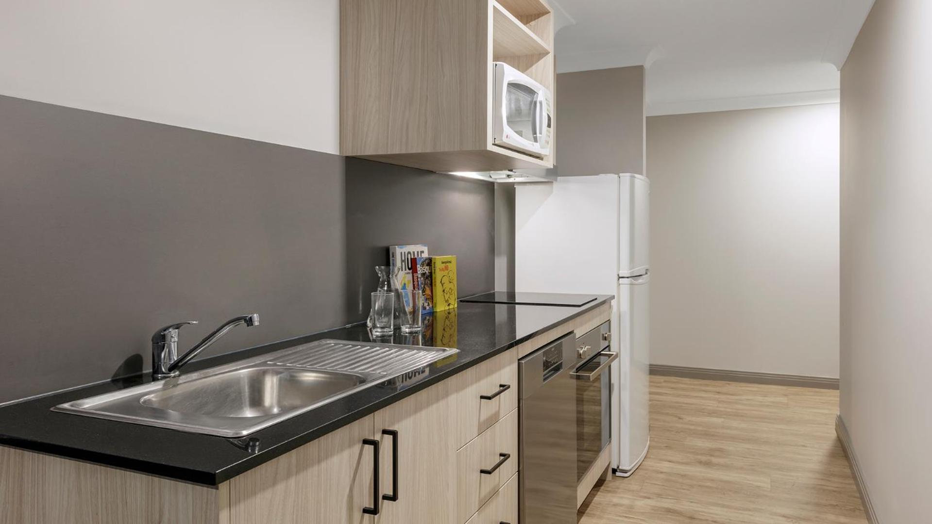 Executive Two-Bedroom Apartment Dual Key - No Housekeeping photo 3