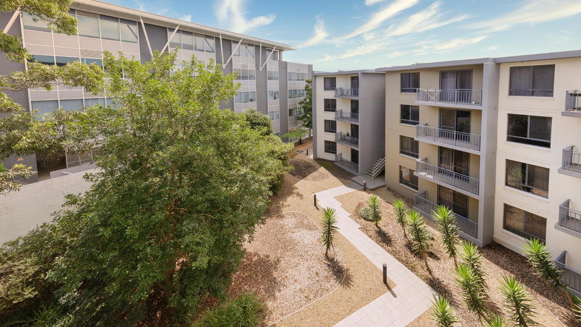 Oaks Sydney North Ryde Suites — photo 42