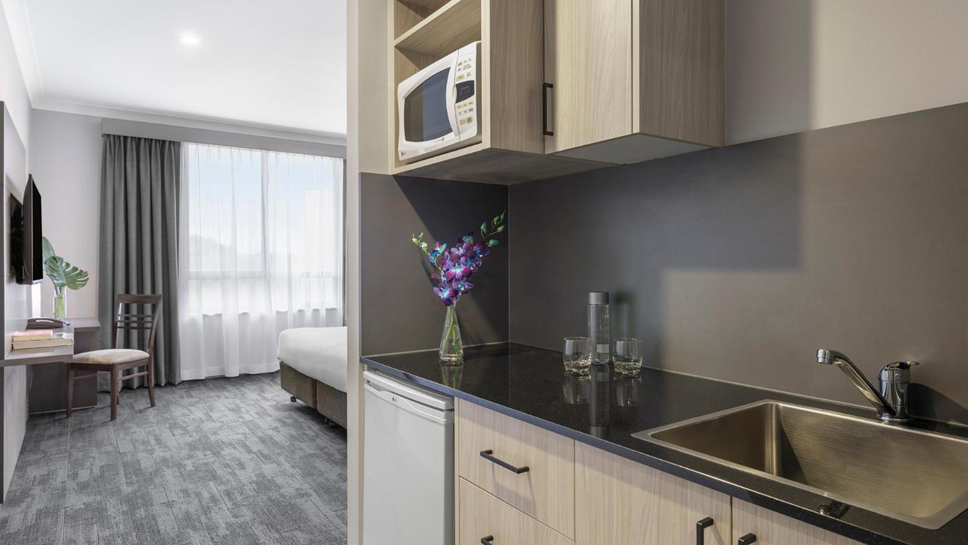Executive Studio - No Housekeeping photo 3