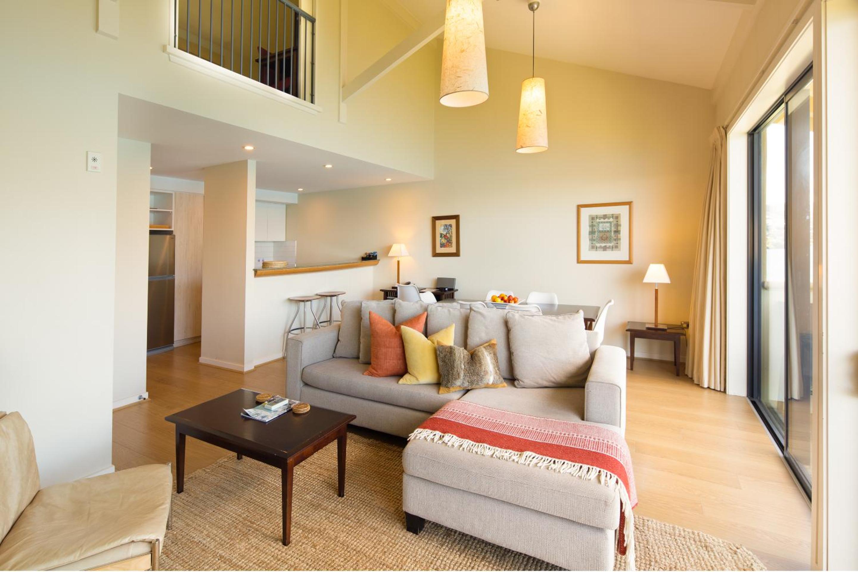 Lakefront Three-Bedroom Villa - Photo 1