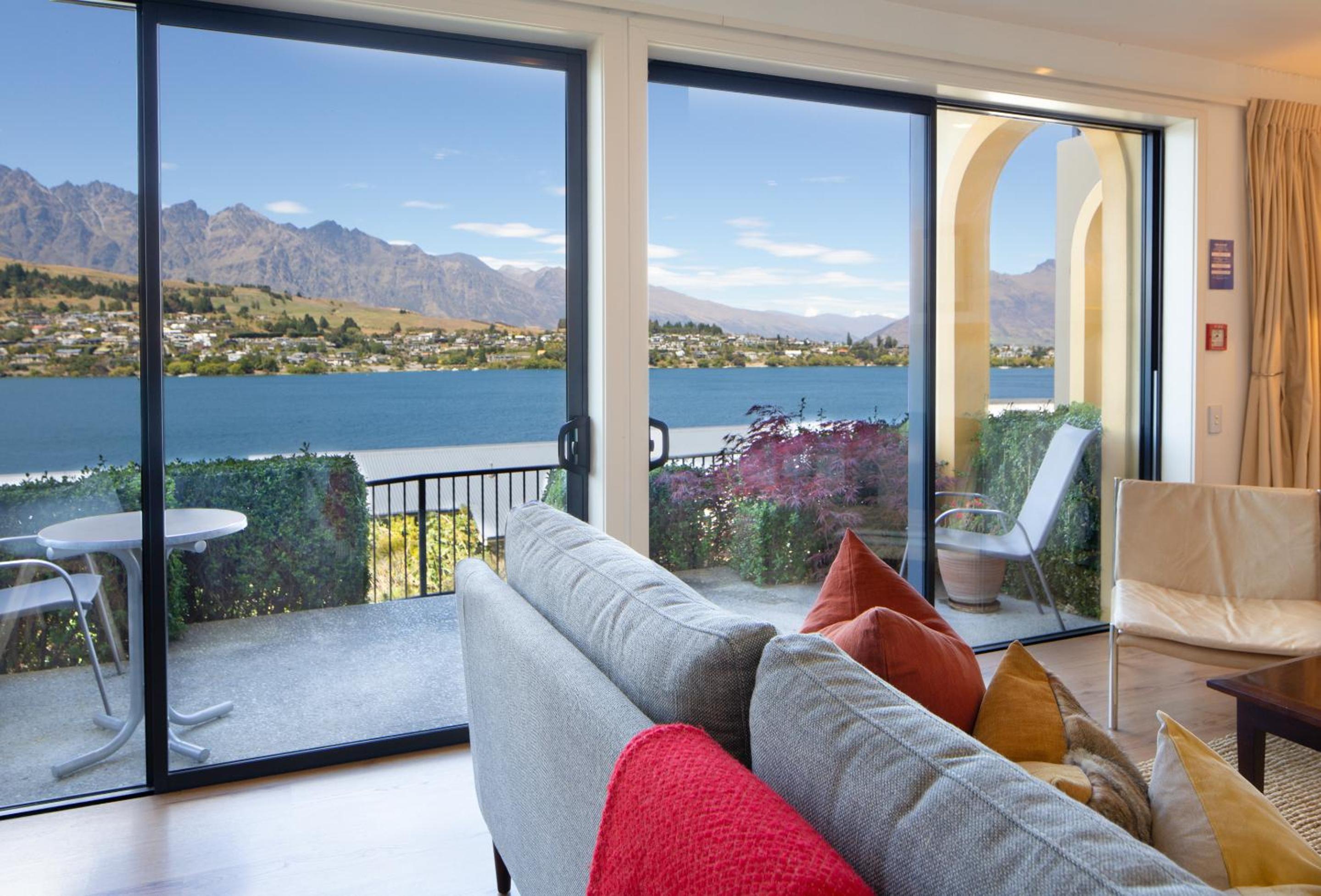 Lakeview One-Bedroom Suite - Photo 6
