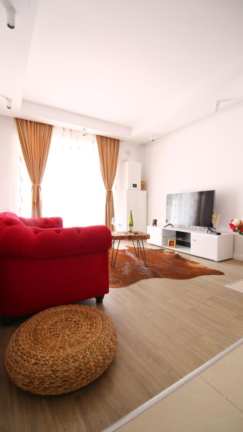 One-Bedroom Apartment - Photo 4