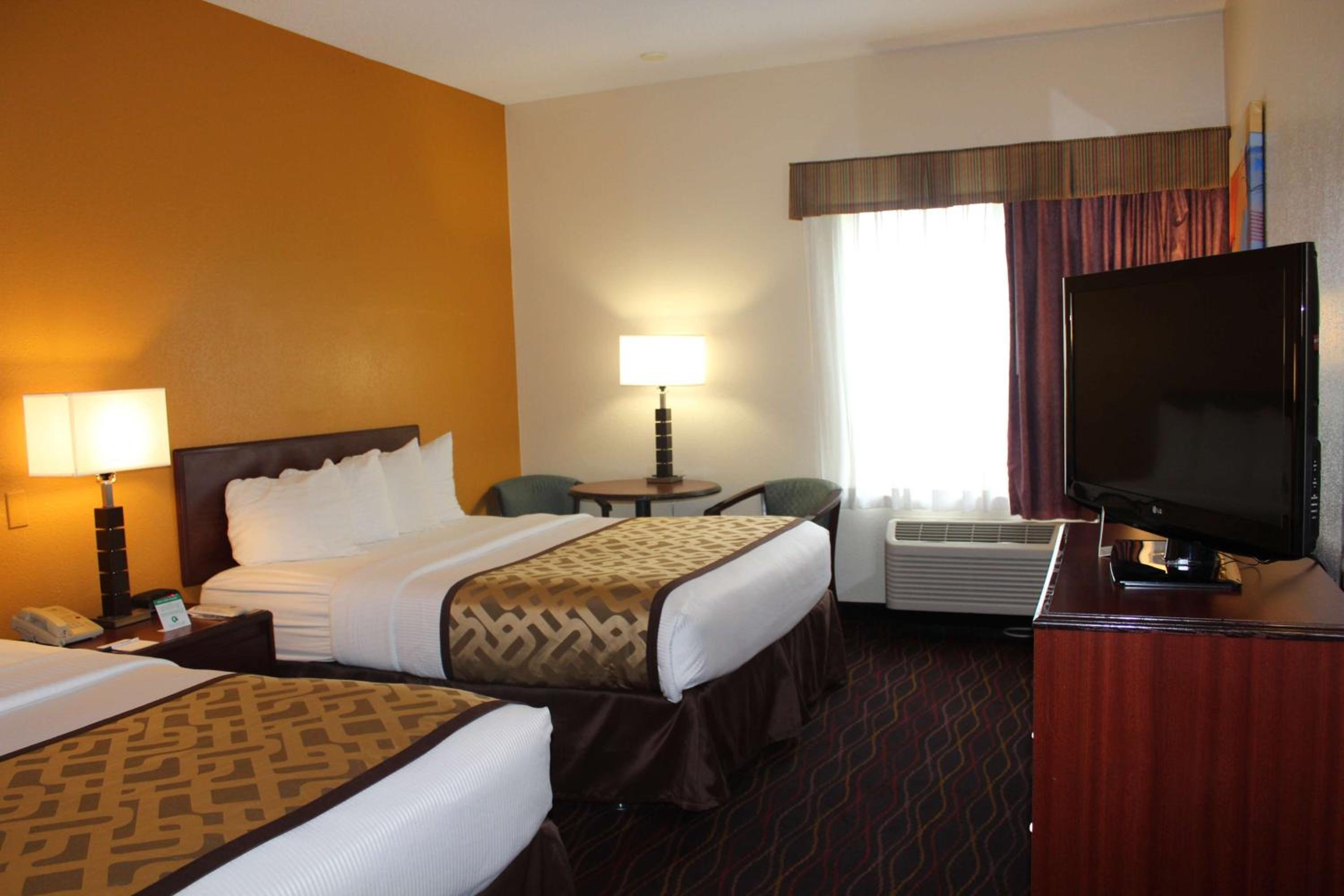 Large Queen Room with Two Queen Beds - Non-Smoking - Photo 1