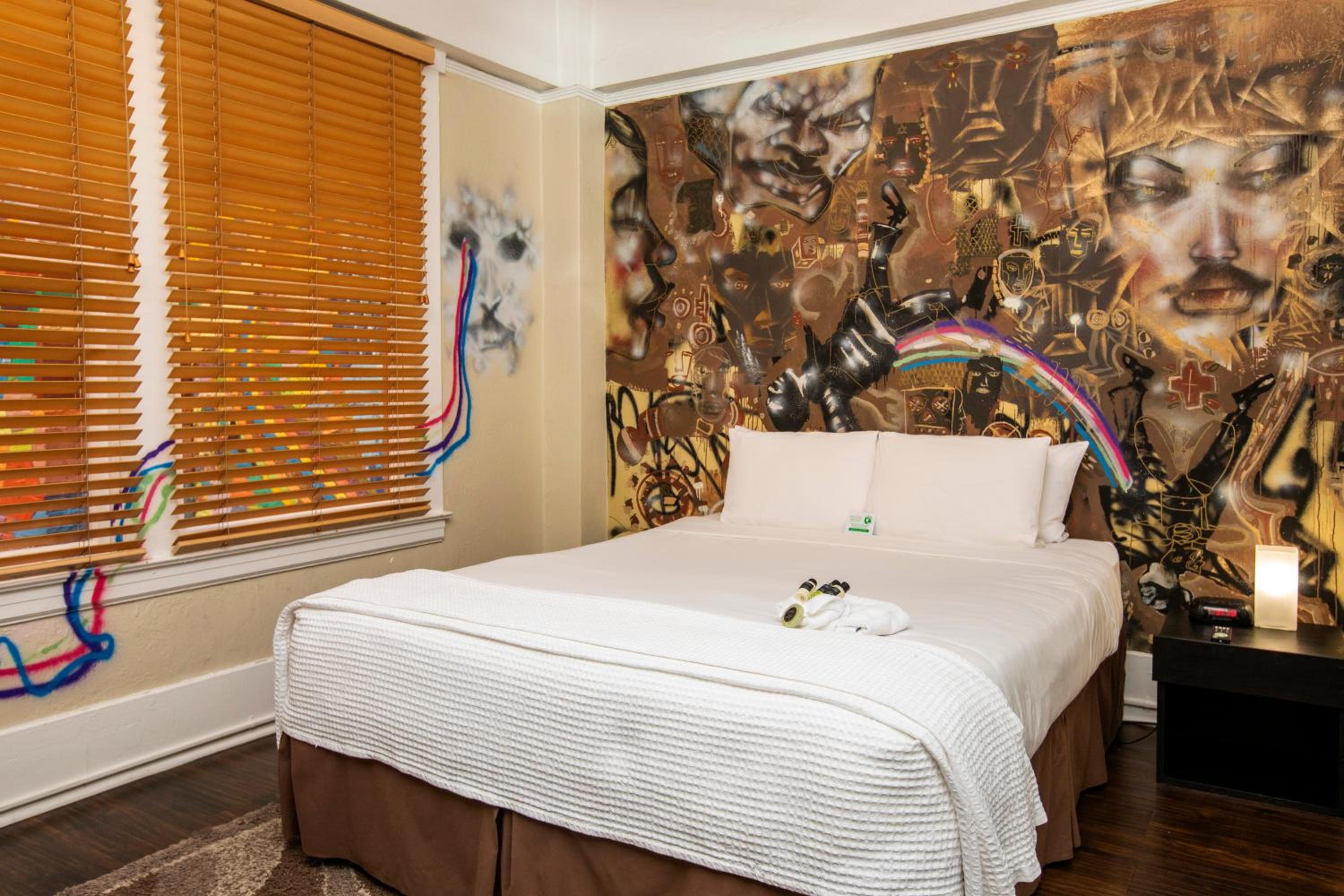 Hotel des Arts — photo 151