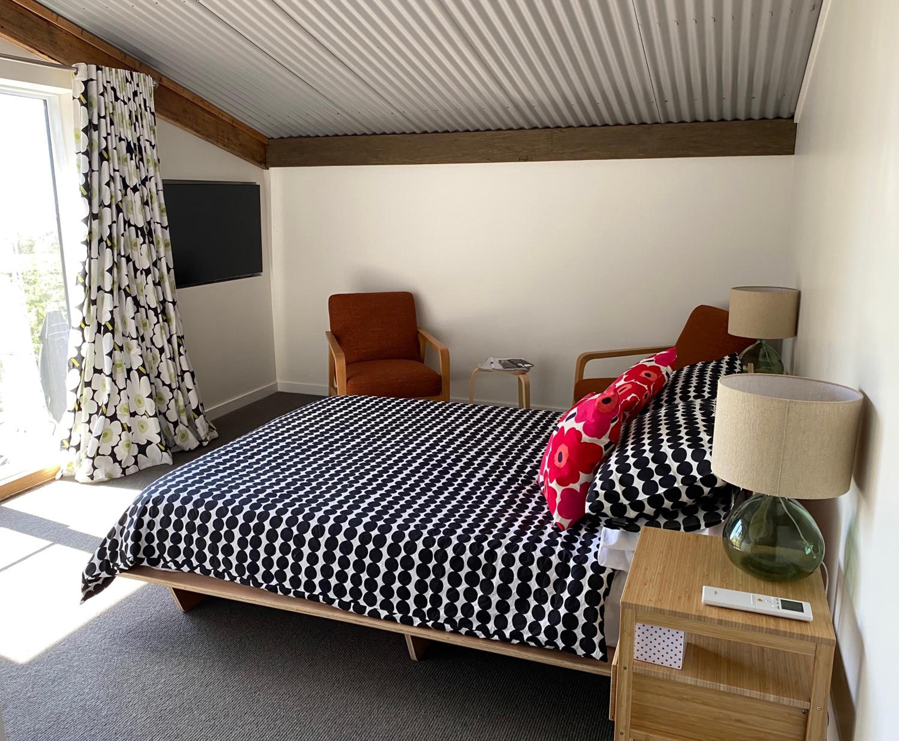 Queen Room photo 3