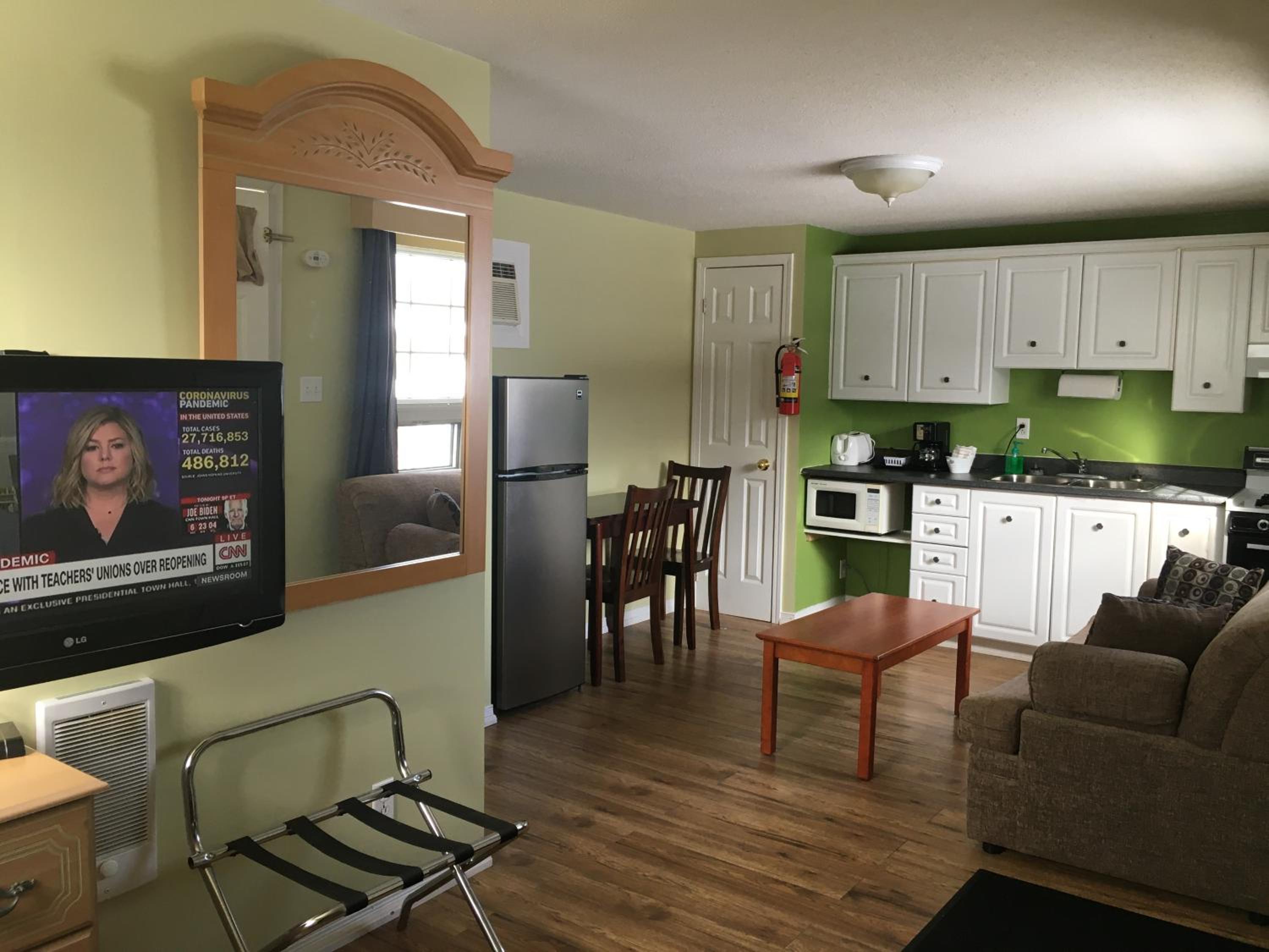 Cottage - Photo 1