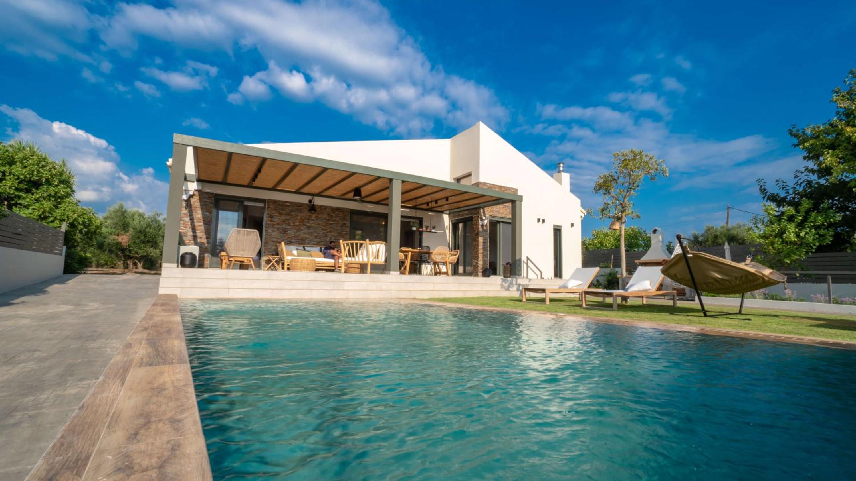 Three-Bedroom Villa photo 3