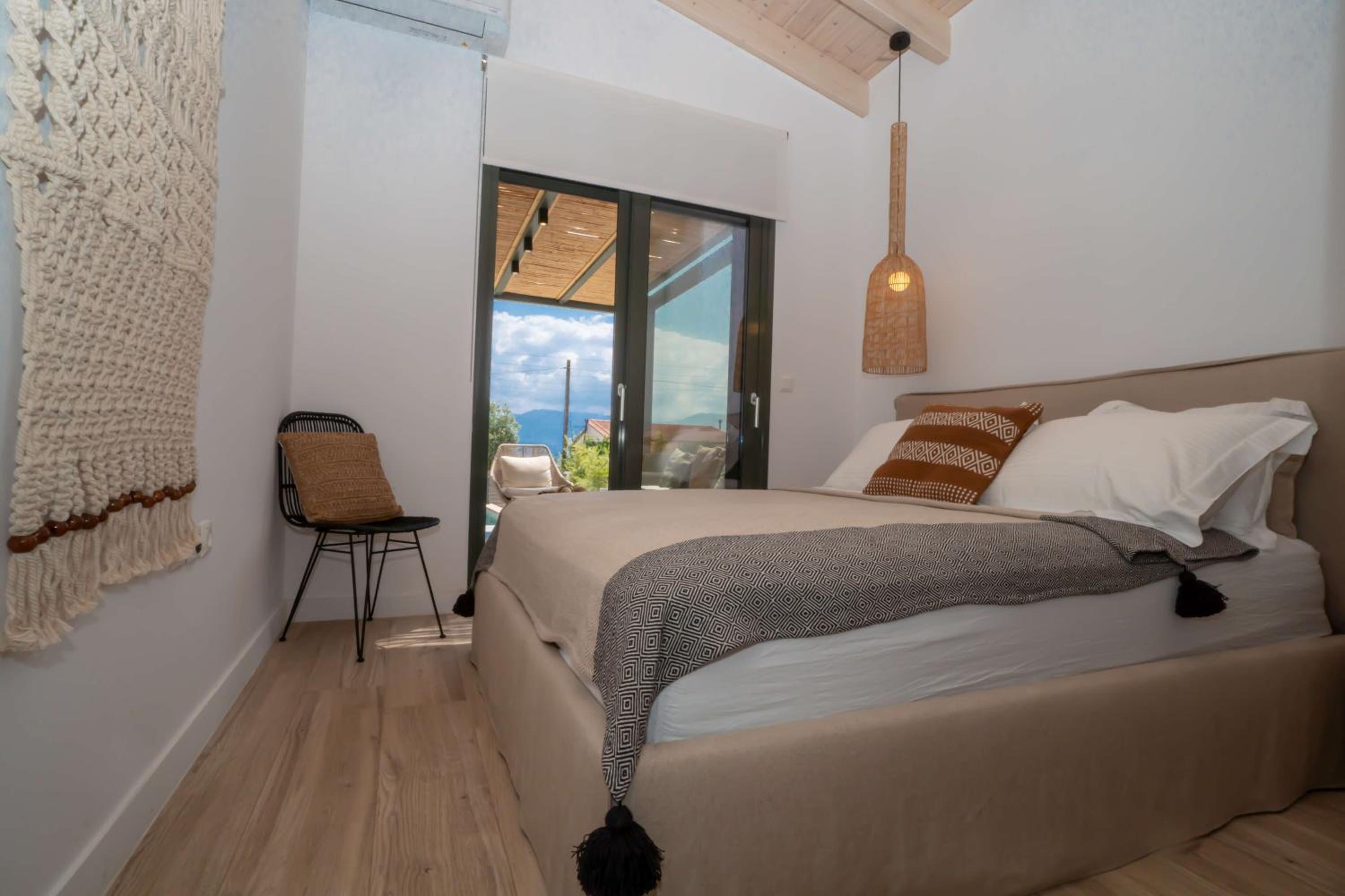 Three-Bedroom Villa photo 1