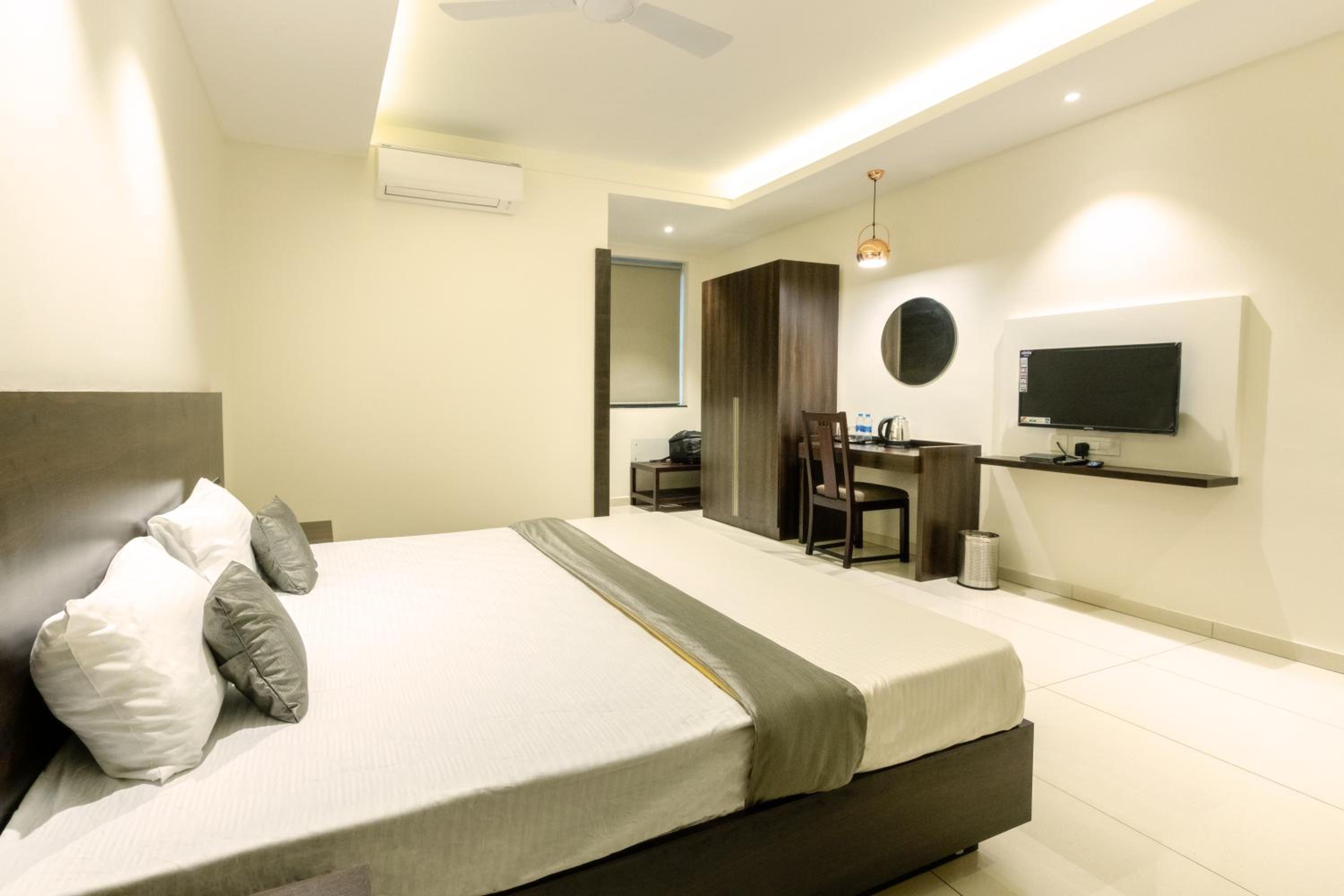 Deluxe Double Room - Photo 3